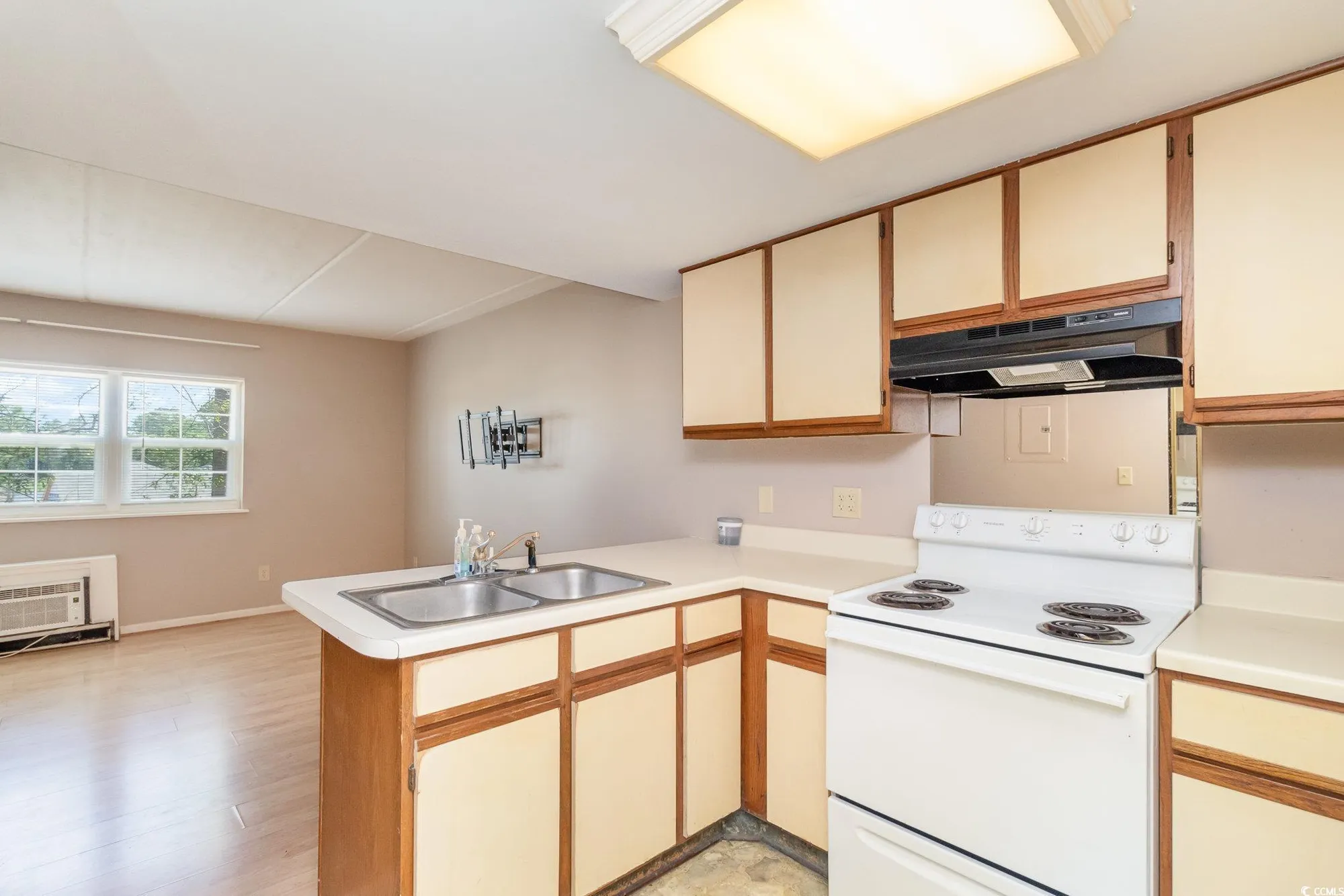 Property Slideshow image 15 of 32 | 6850 blue heron blvd unit 305, Myrtle Beach, SC, 29588