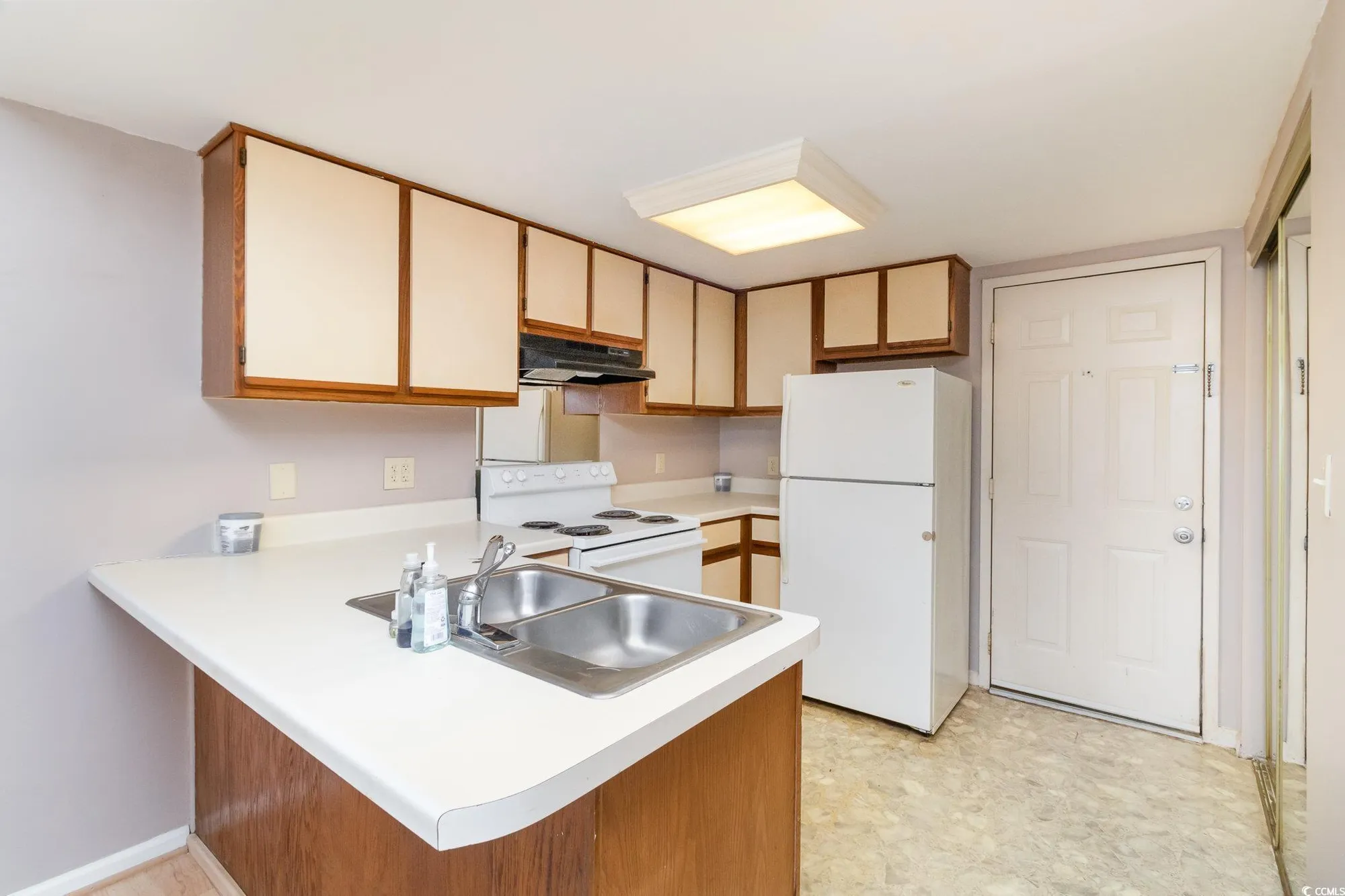 Property Slideshow image 16 of 32 | 6850 blue heron blvd unit 305, Myrtle Beach, SC, 29588