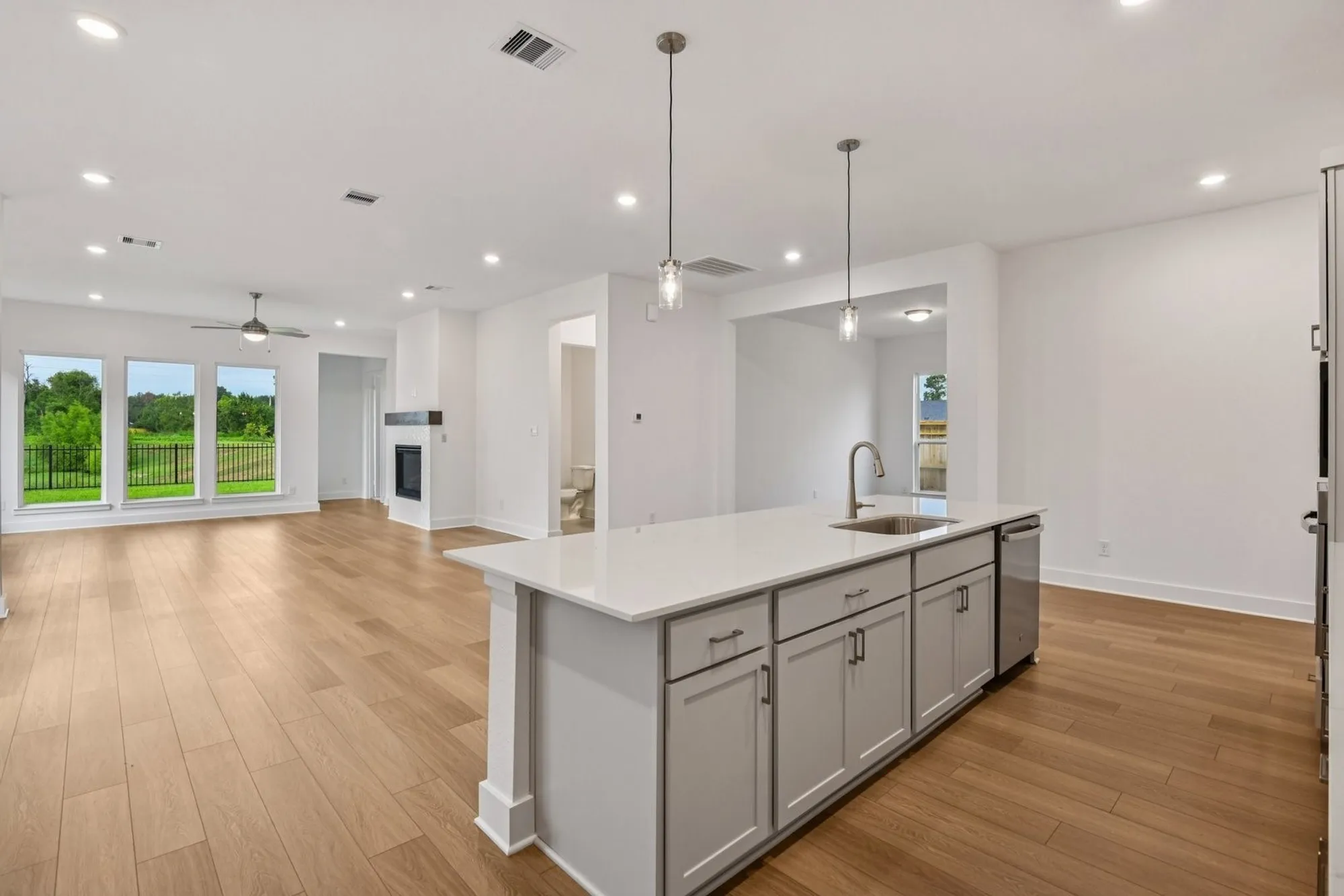 Property Slideshow image 5 of 28 | 23523 steely thicket trl, Tomball, TX, 77375