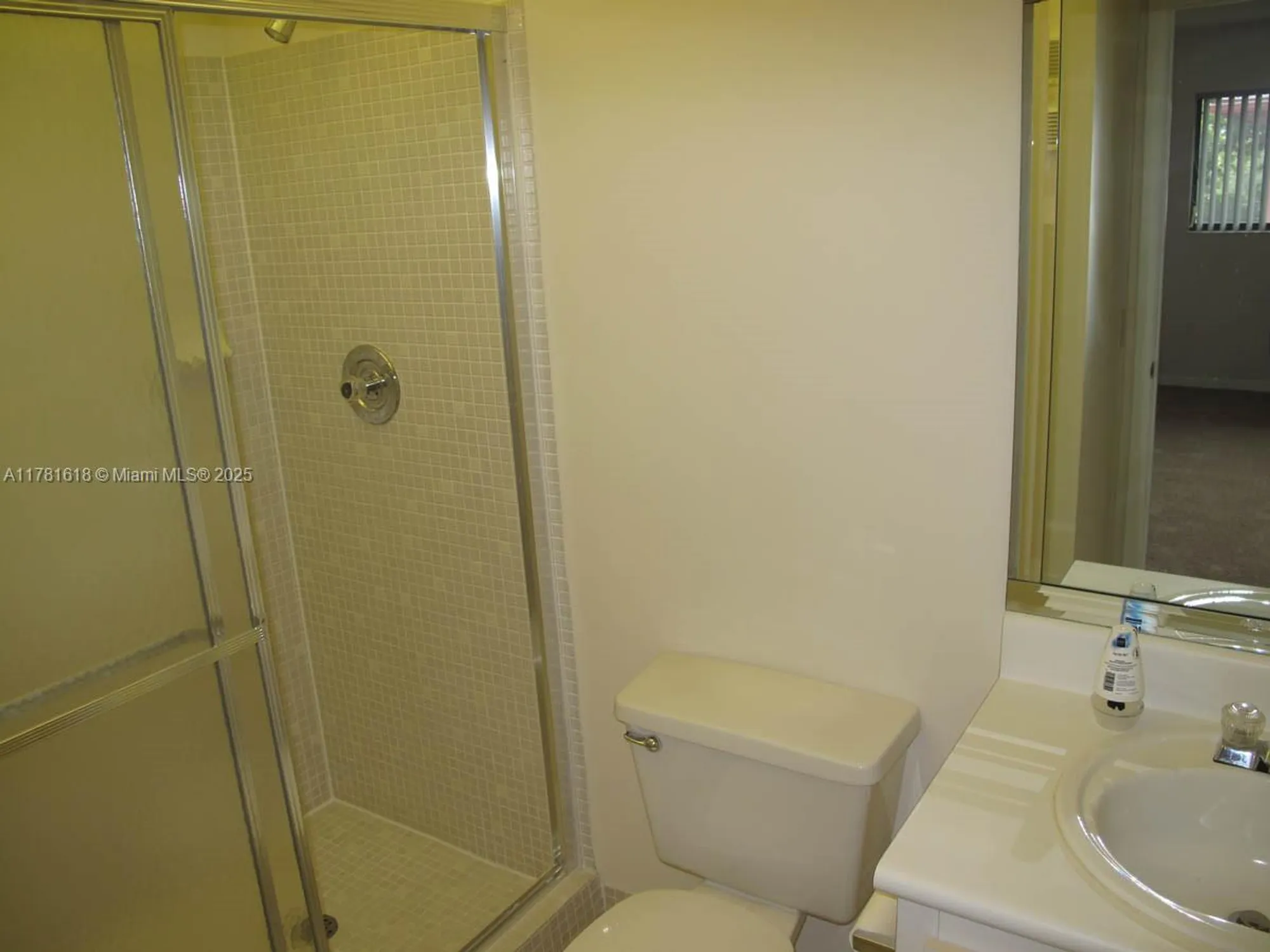 Property Slideshow image 5 of 8 | 9674 s belfort cir # 202, Tamarac, FL, 33321