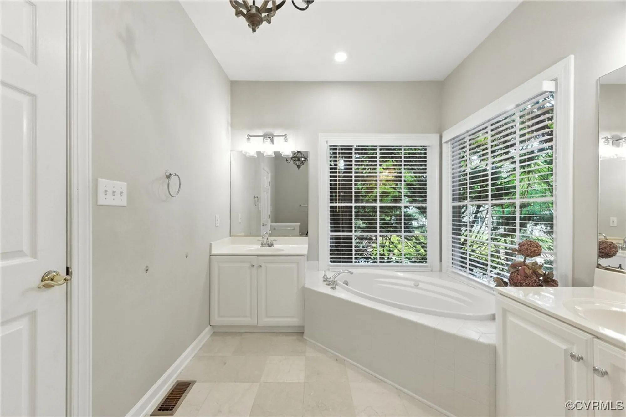 Property Slideshow image 28 of 43 | 132 warwick hls, Williamsburg, VA, 23188