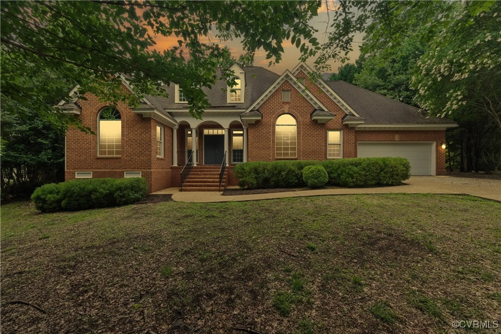 Property Slideshow image 4 of 43 | 132 warwick hls, Williamsburg, VA, 23188