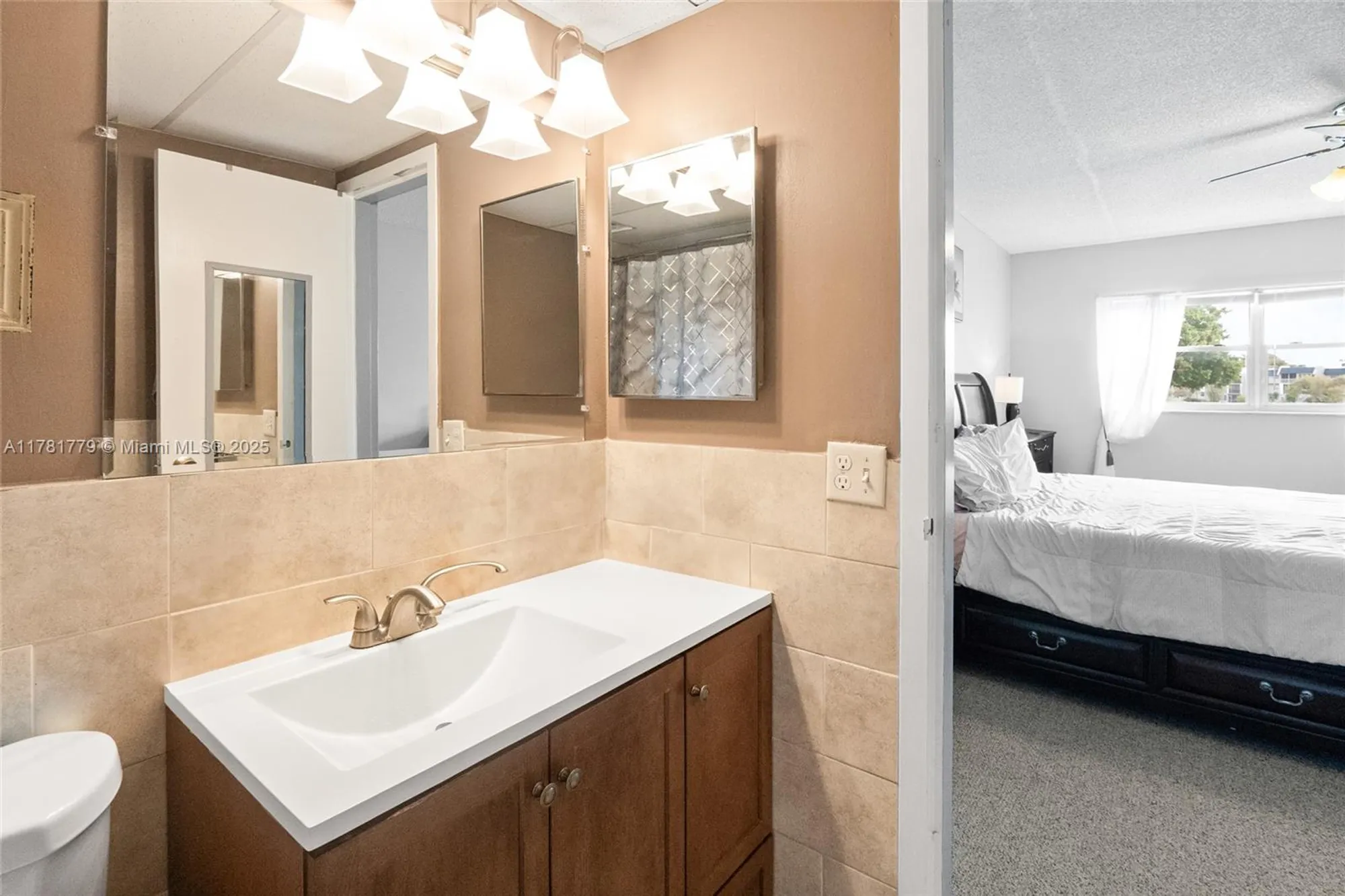 Property Slideshow image 19 of 29 | 1020 country club dr apt 206, Margate, FL, 33063