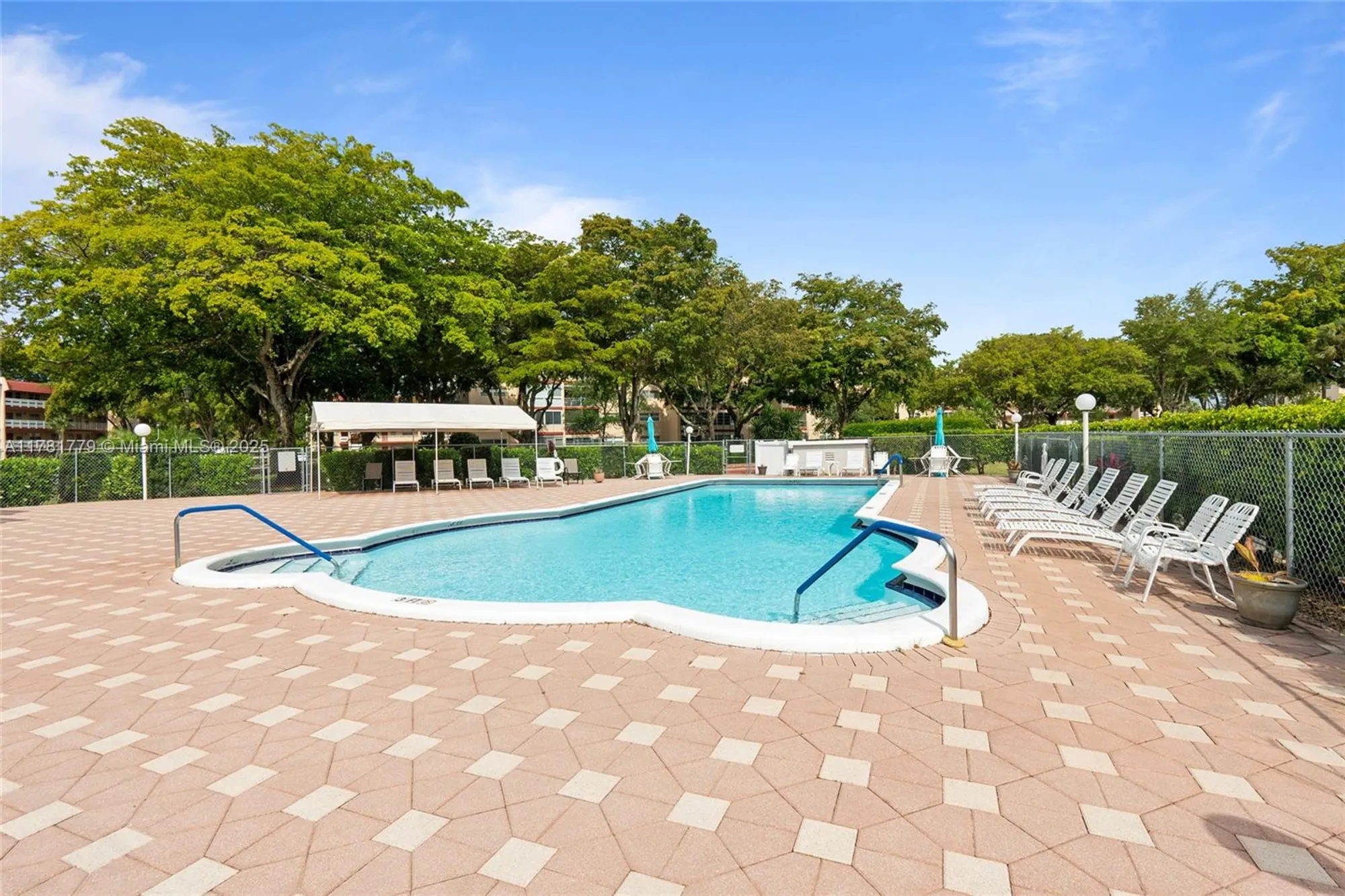 Property Slideshow image 28 of 29 | 1020 country club dr apt 206, Margate, FL, 33063