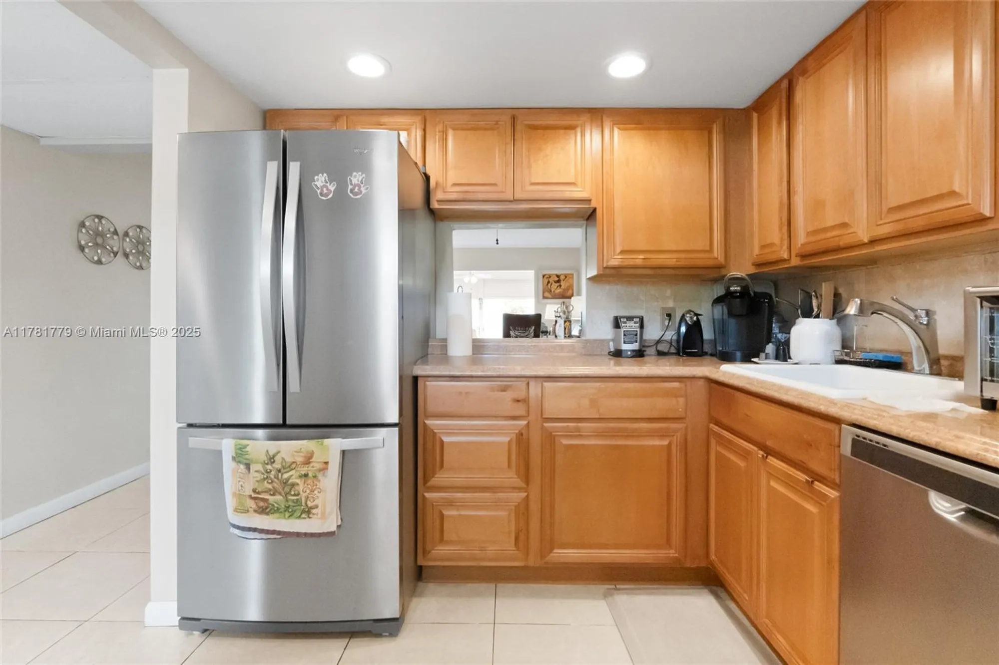 Property Slideshow image 8 of 29 | 1020 country club dr apt 206, Margate, FL, 33063