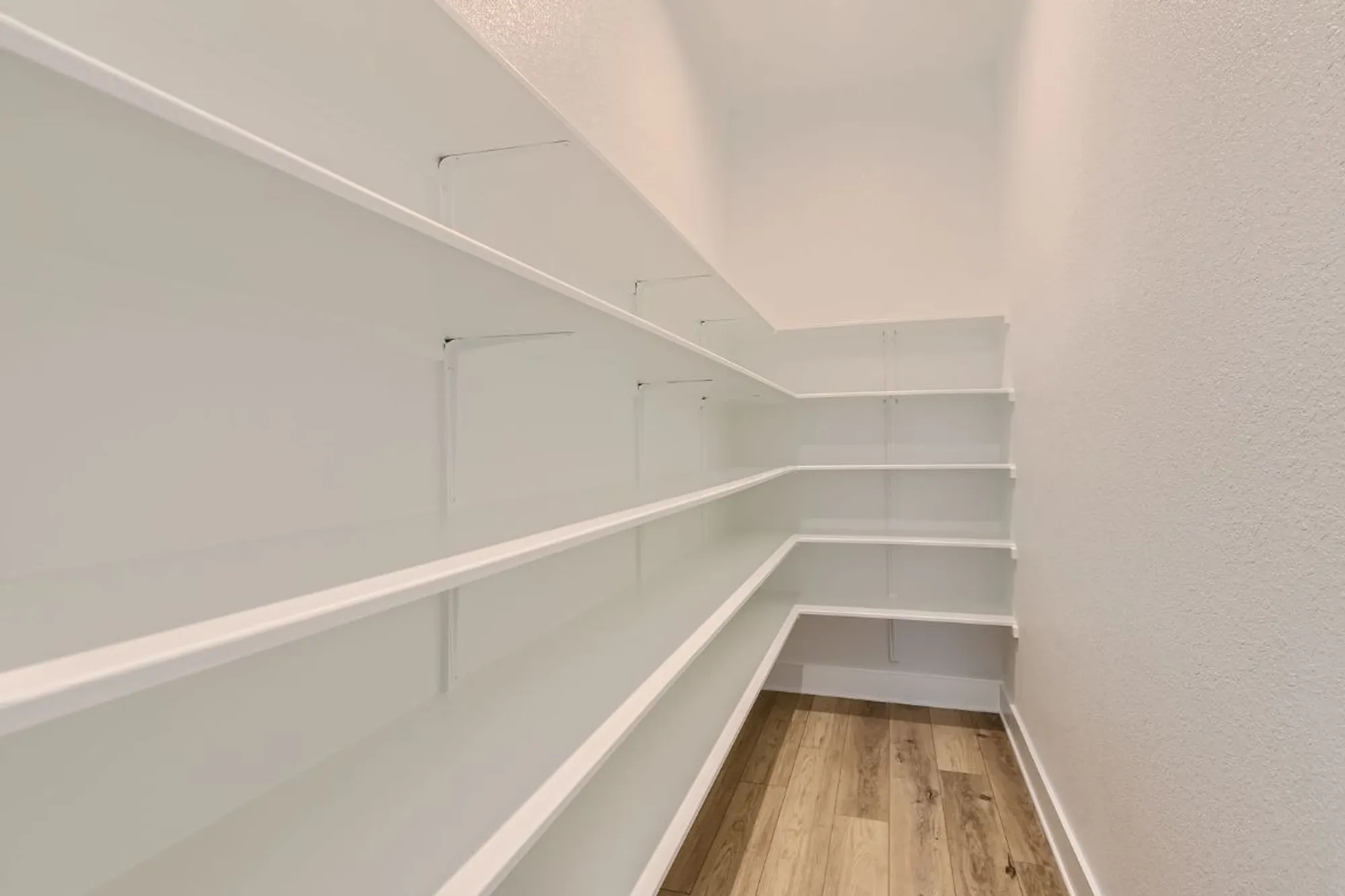 Property Slideshow image 13 of 40 | 300 alava way, Georgetown, TX, 78628