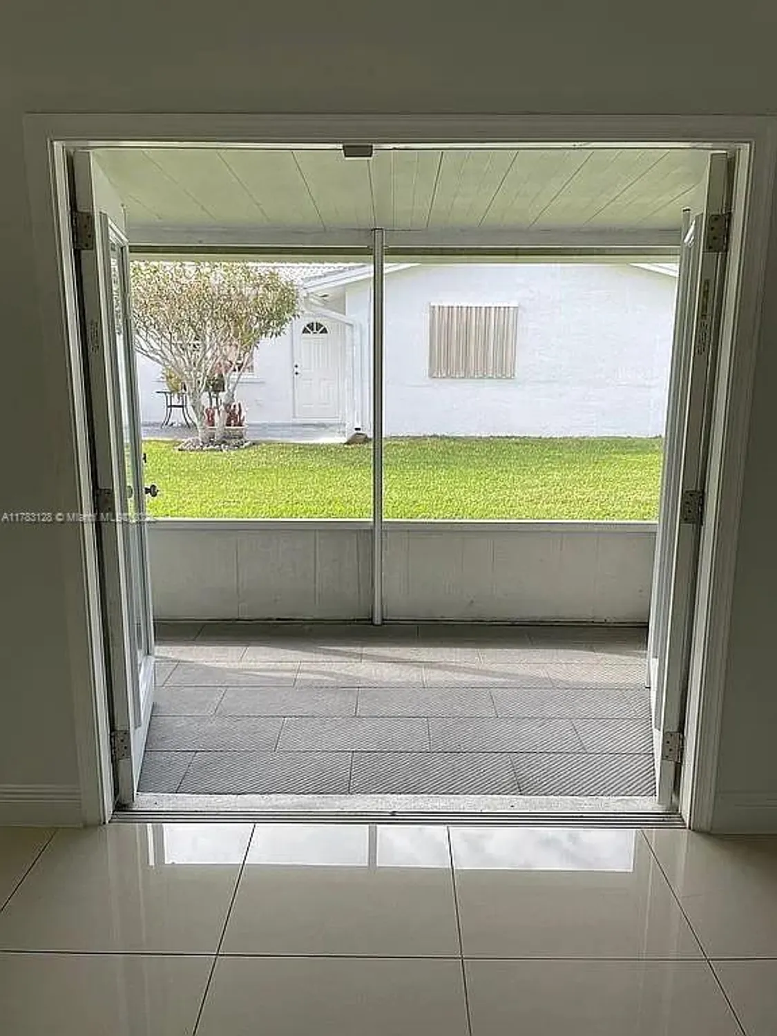 Property Slideshow image 29 of 75 | 1411 nw 90th dr, Plantation, FL, 33322