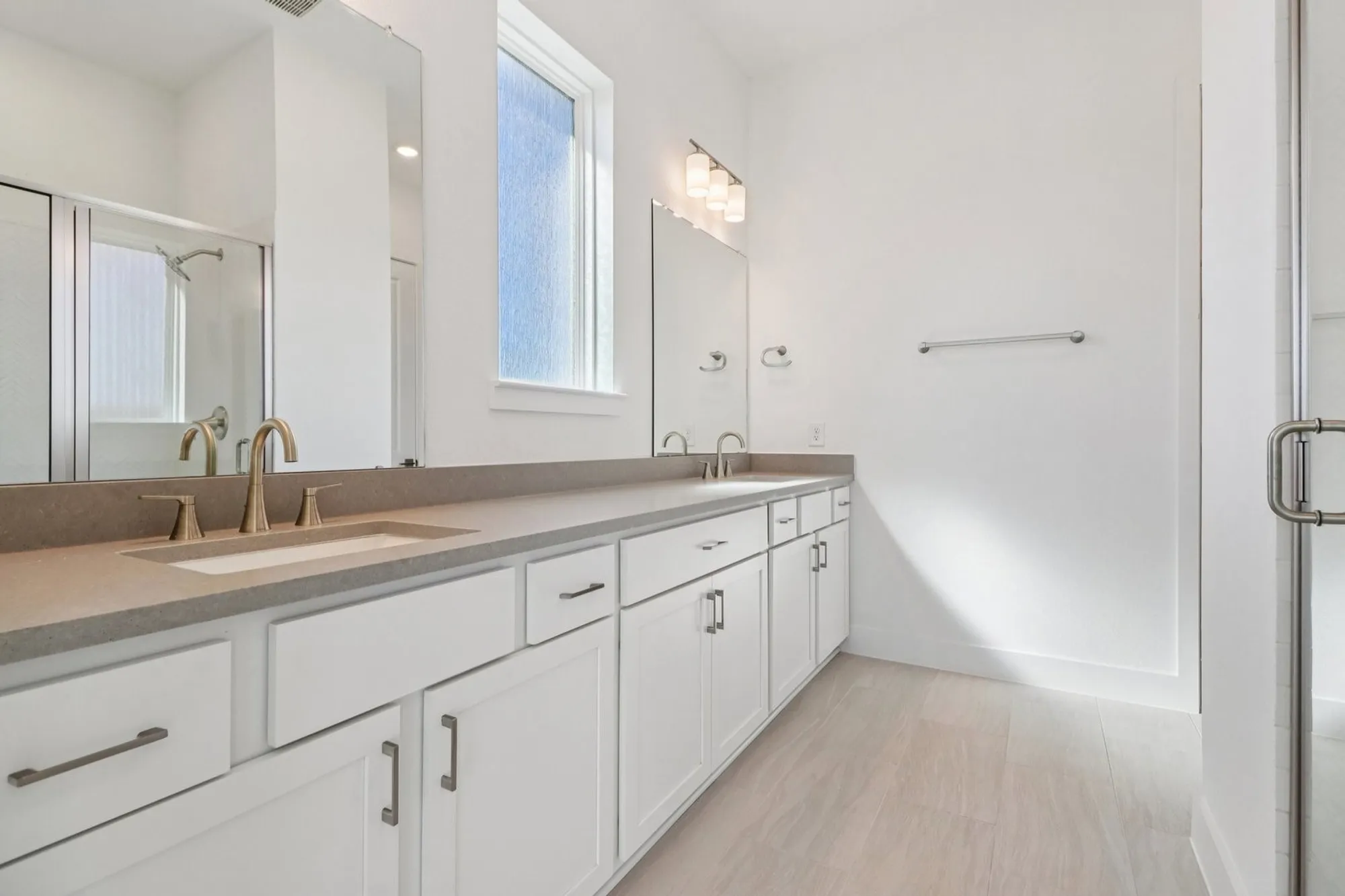 Property Slideshow image 21 of 32 | 1322 secret grove trl, Tomball, TX, 77375