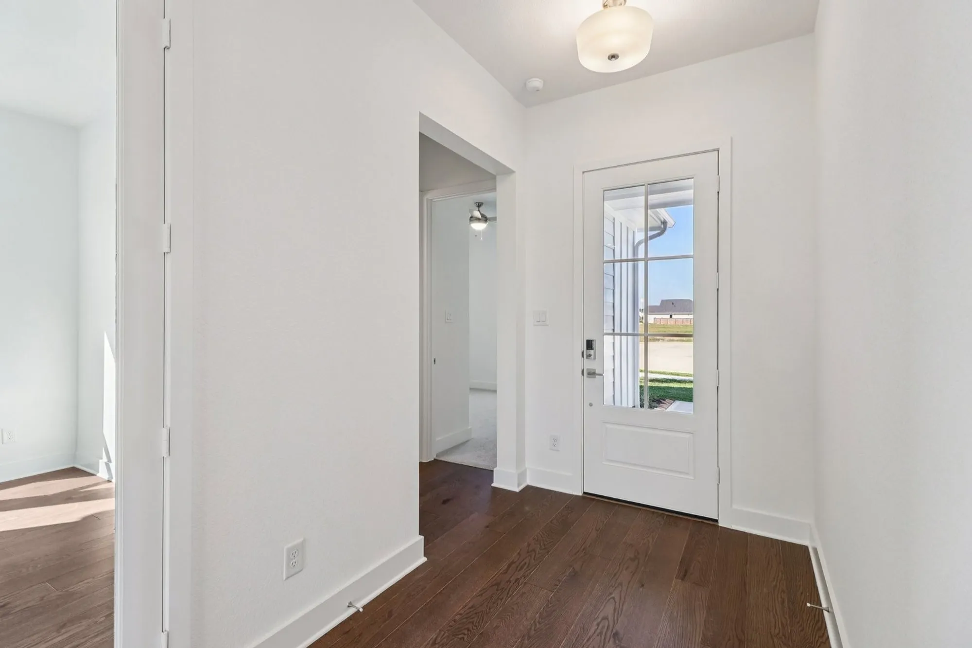 Property Slideshow image 5 of 32 | 1322 secret grove trl, Tomball, TX, 77375