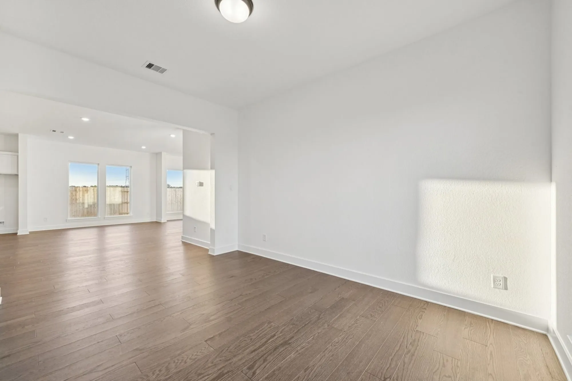 Property Slideshow image 18 of 33 | 1323 secret grove trl, Tomball, TX, 77375