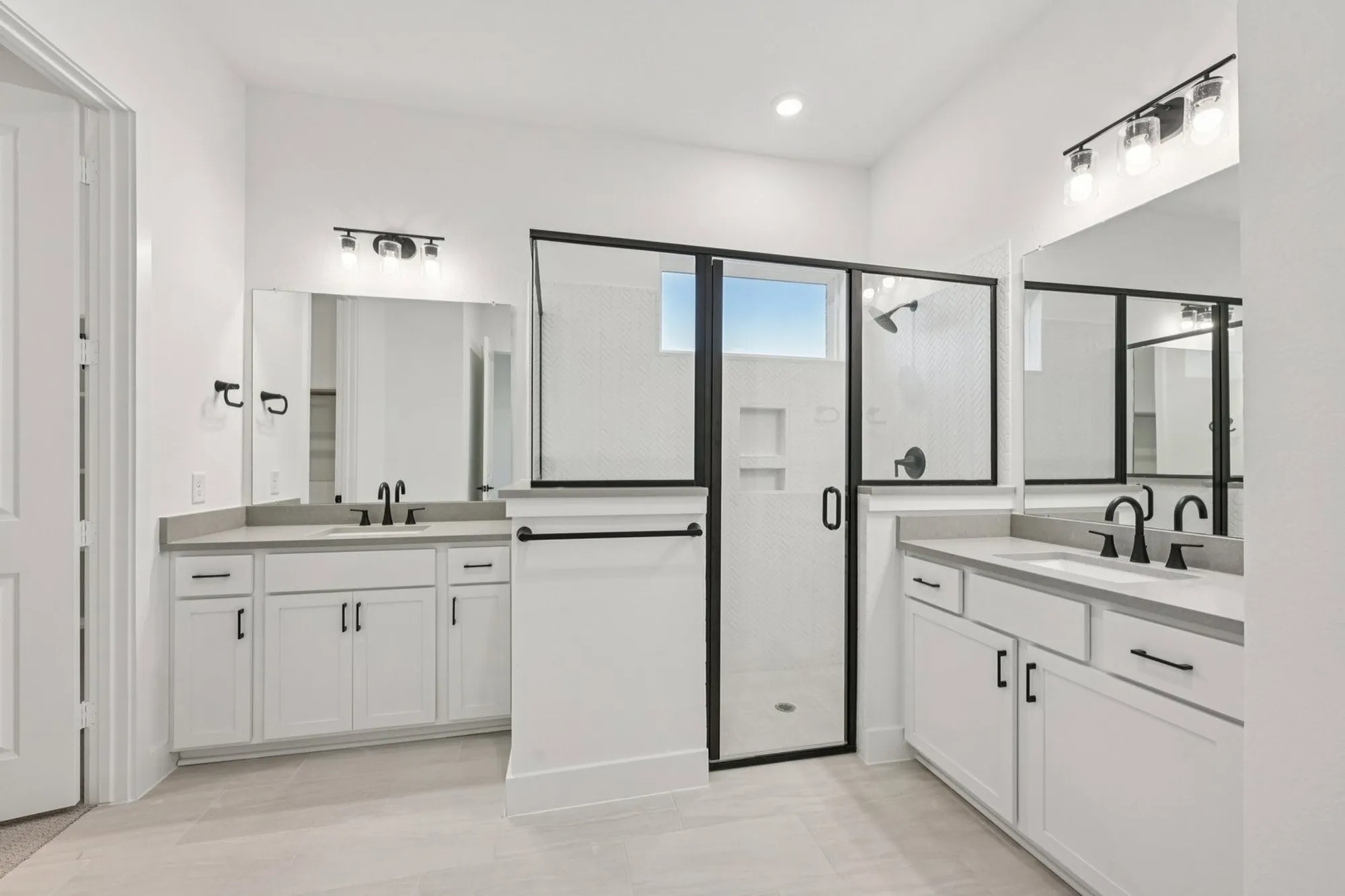 Property Slideshow image 21 of 33 | 1323 secret grove trl, Tomball, TX, 77375