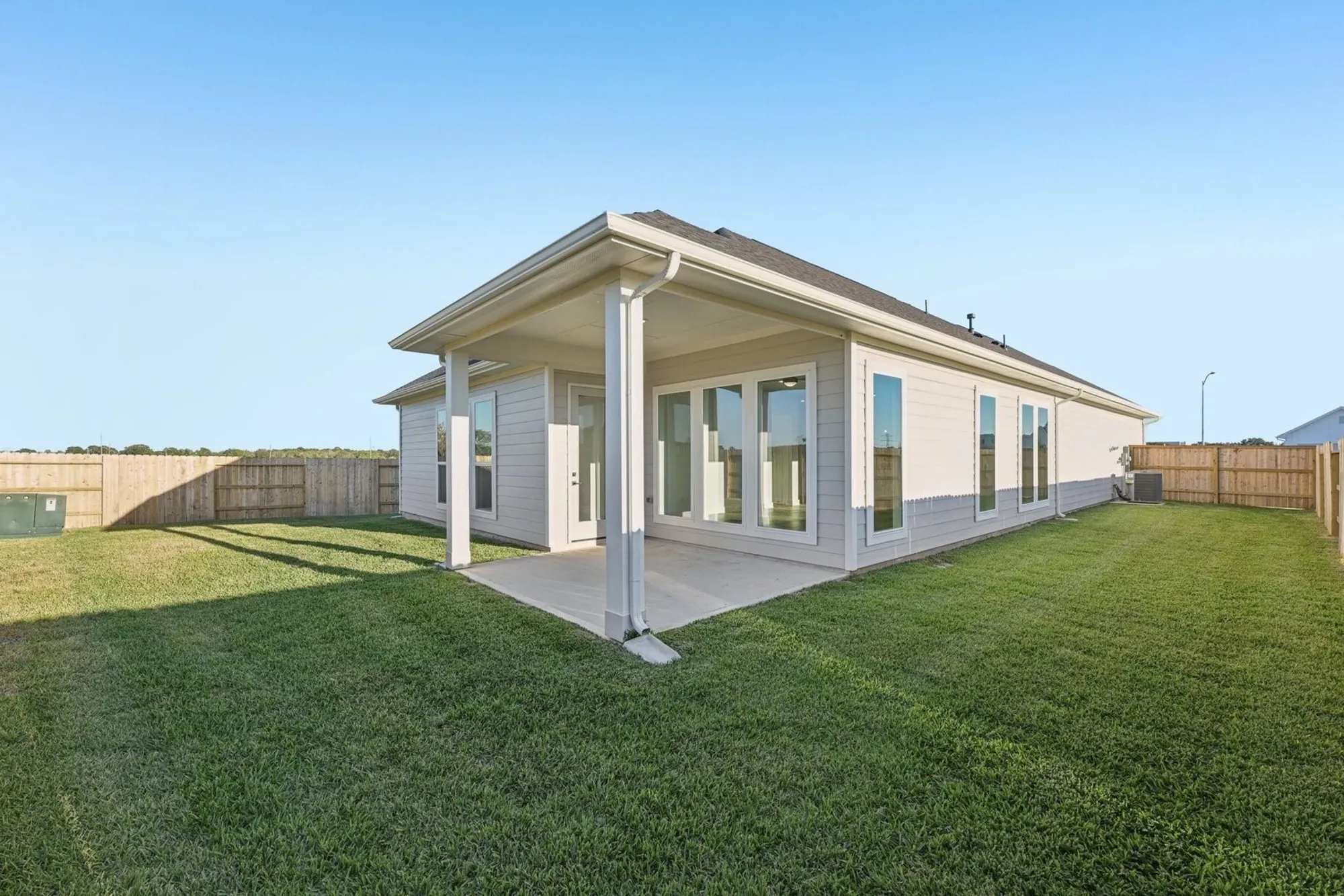 Property Slideshow image 30 of 33 | 1323 secret grove trl, Tomball, TX, 77375