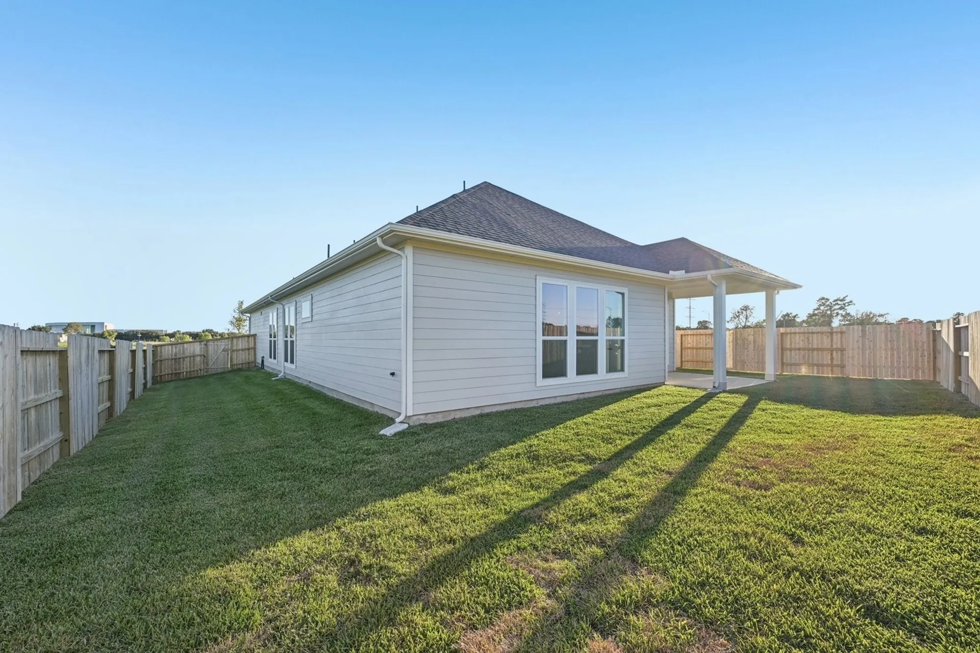 Property Slideshow image 31 of 33 | 1323 secret grove trl, Tomball, TX, 77375