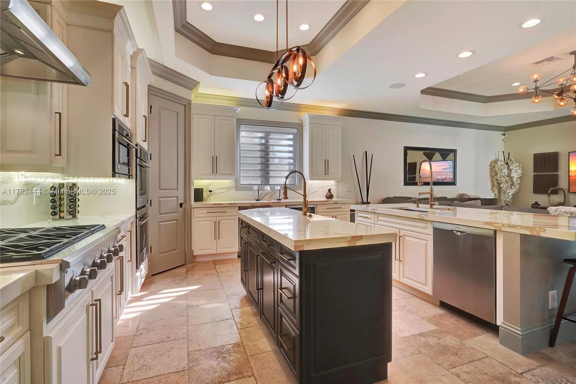 Property Slideshow image 20 of 56 | 606 binnacle dr, Naples, FL, 34103