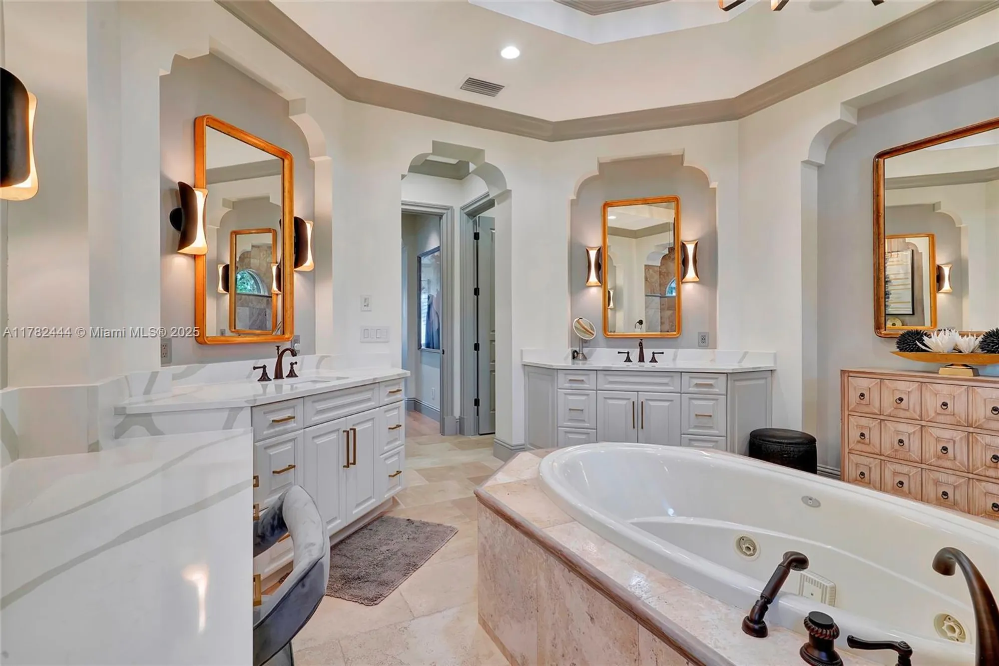 Property Slideshow image 35 of 56 | 606 binnacle dr, Naples, FL, 34103