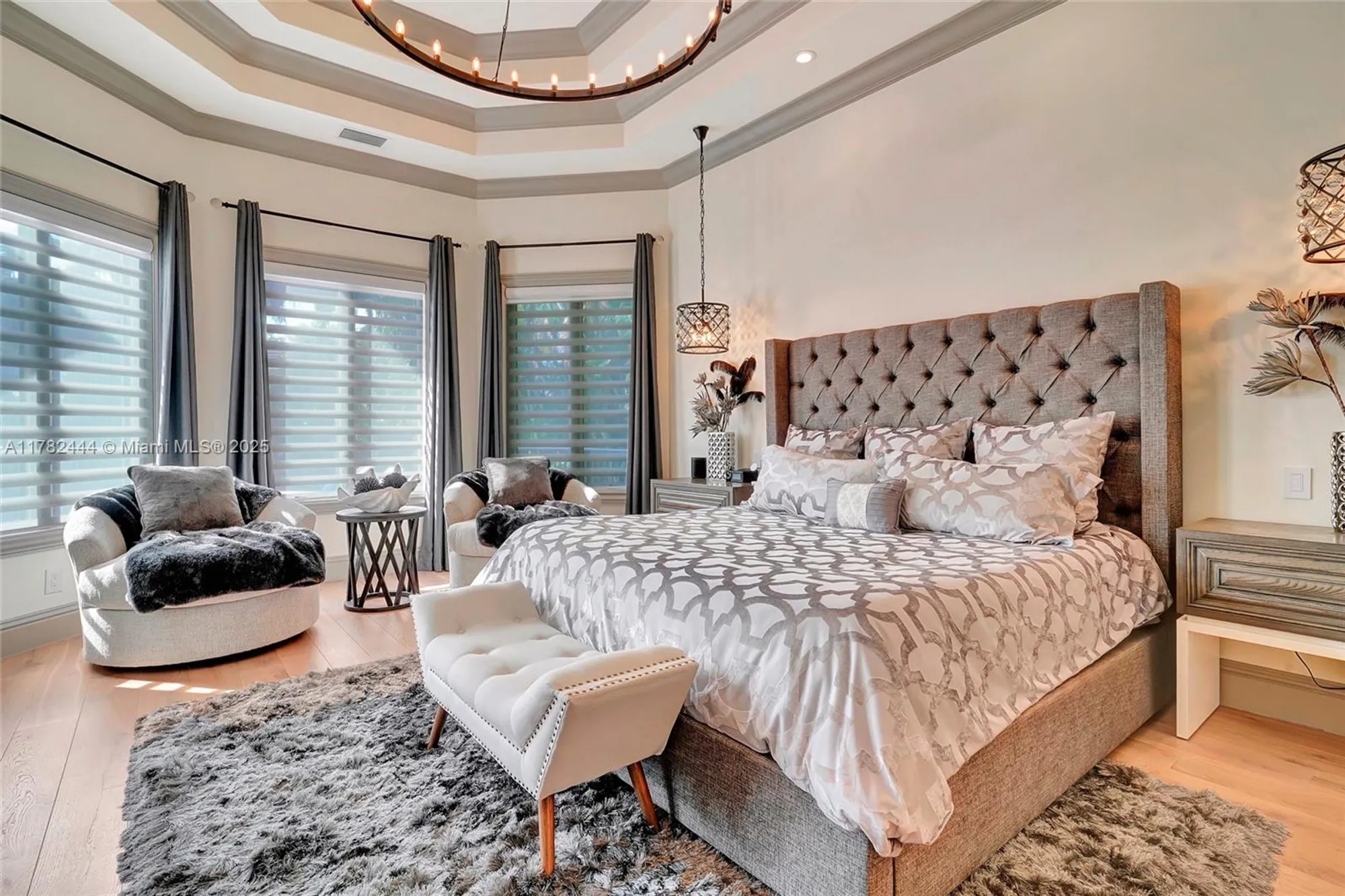 Property Slideshow image 36 of 56 | 606 binnacle dr, Naples, FL, 34103