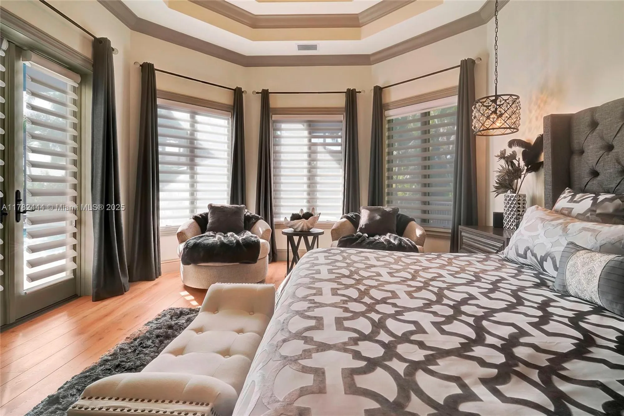 Property Slideshow image 38 of 56 | 606 binnacle dr, Naples, FL, 34103