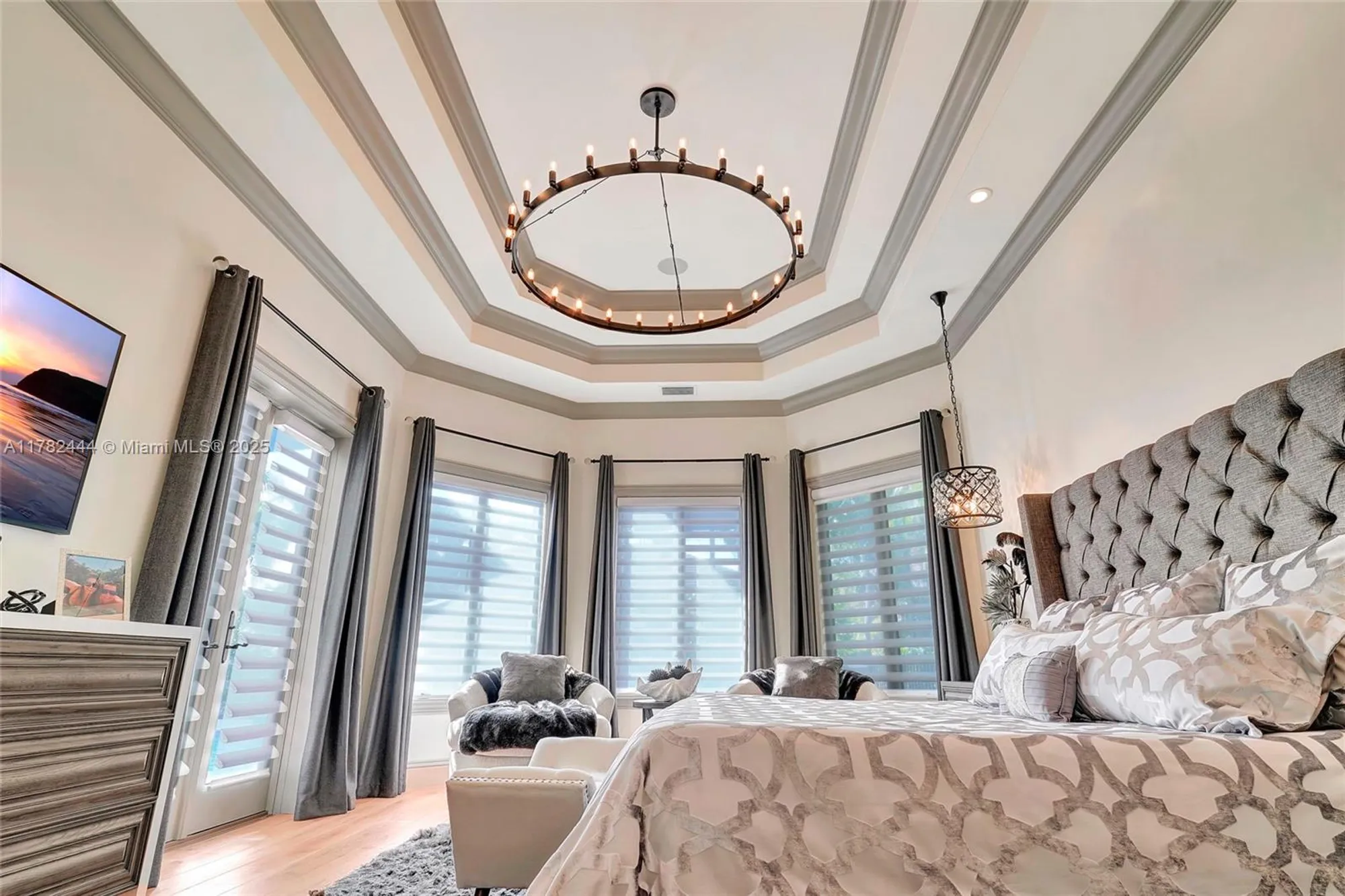 Property Slideshow image 39 of 56 | 606 binnacle dr, Naples, FL, 34103