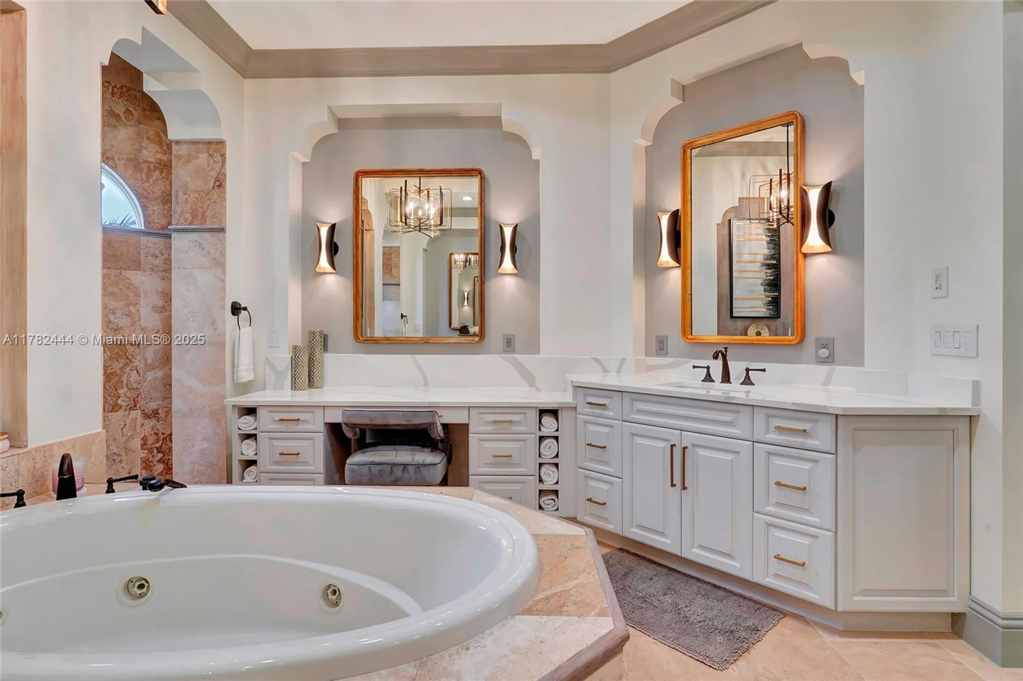 Property Slideshow image 33 of 56 | 606 binnacle dr, Naples, FL, 34103