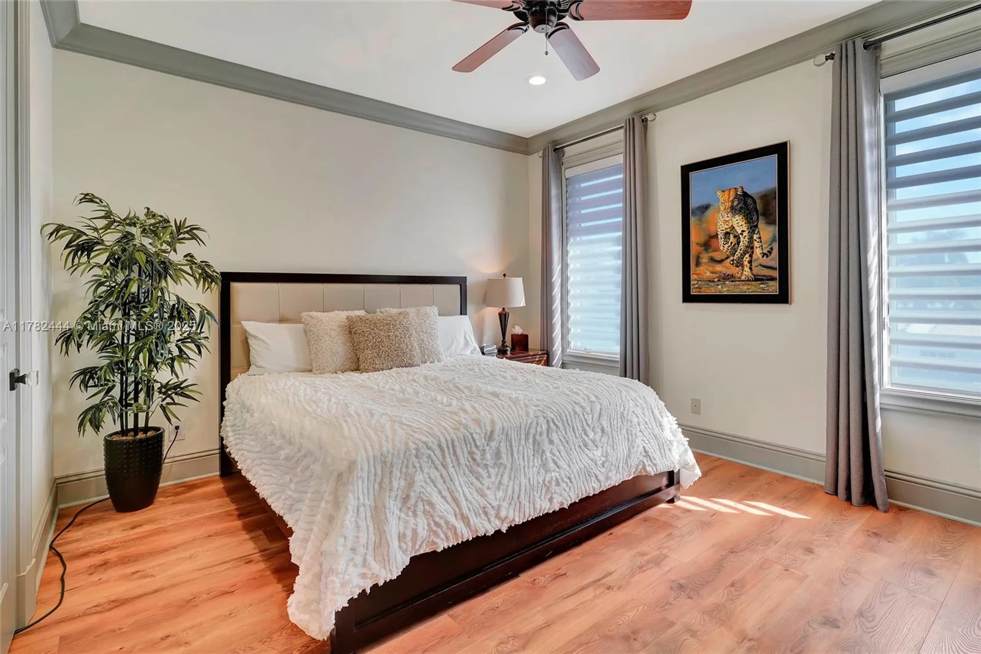 Property Slideshow image 46 of 56 | 606 binnacle dr, Naples, FL, 34103