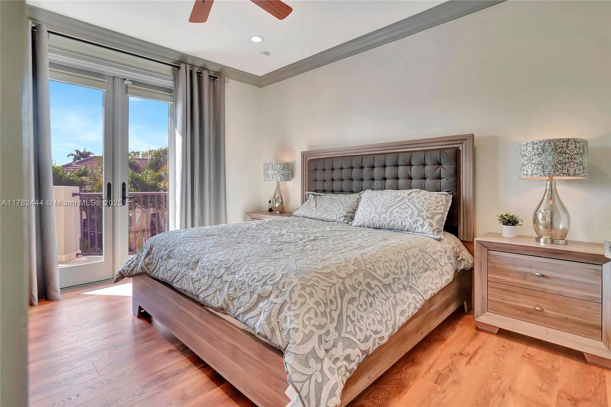 Property Slideshow image 48 of 56 | 606 binnacle dr, Naples, FL, 34103