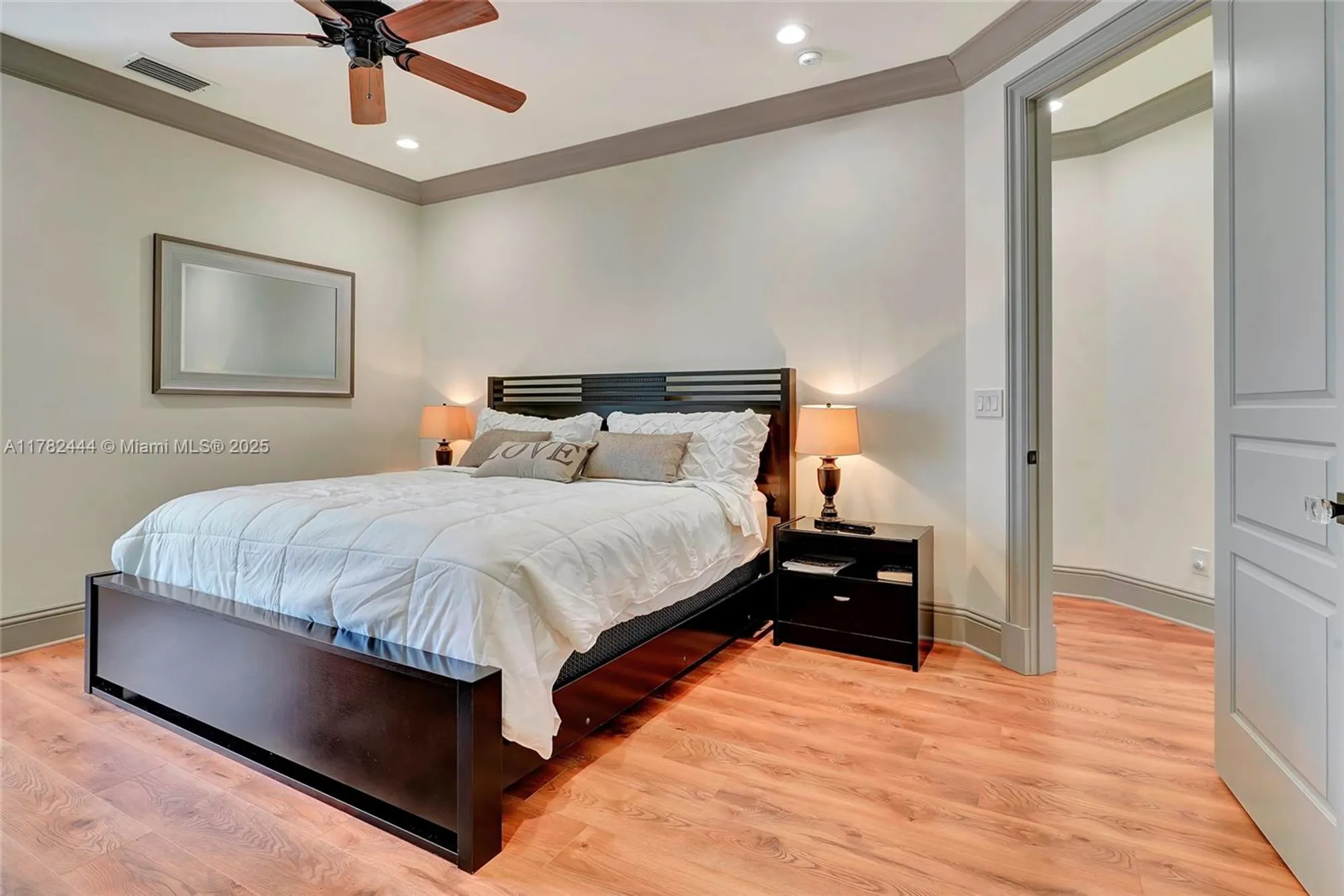 Property Slideshow image 49 of 56 | 606 binnacle dr, Naples, FL, 34103