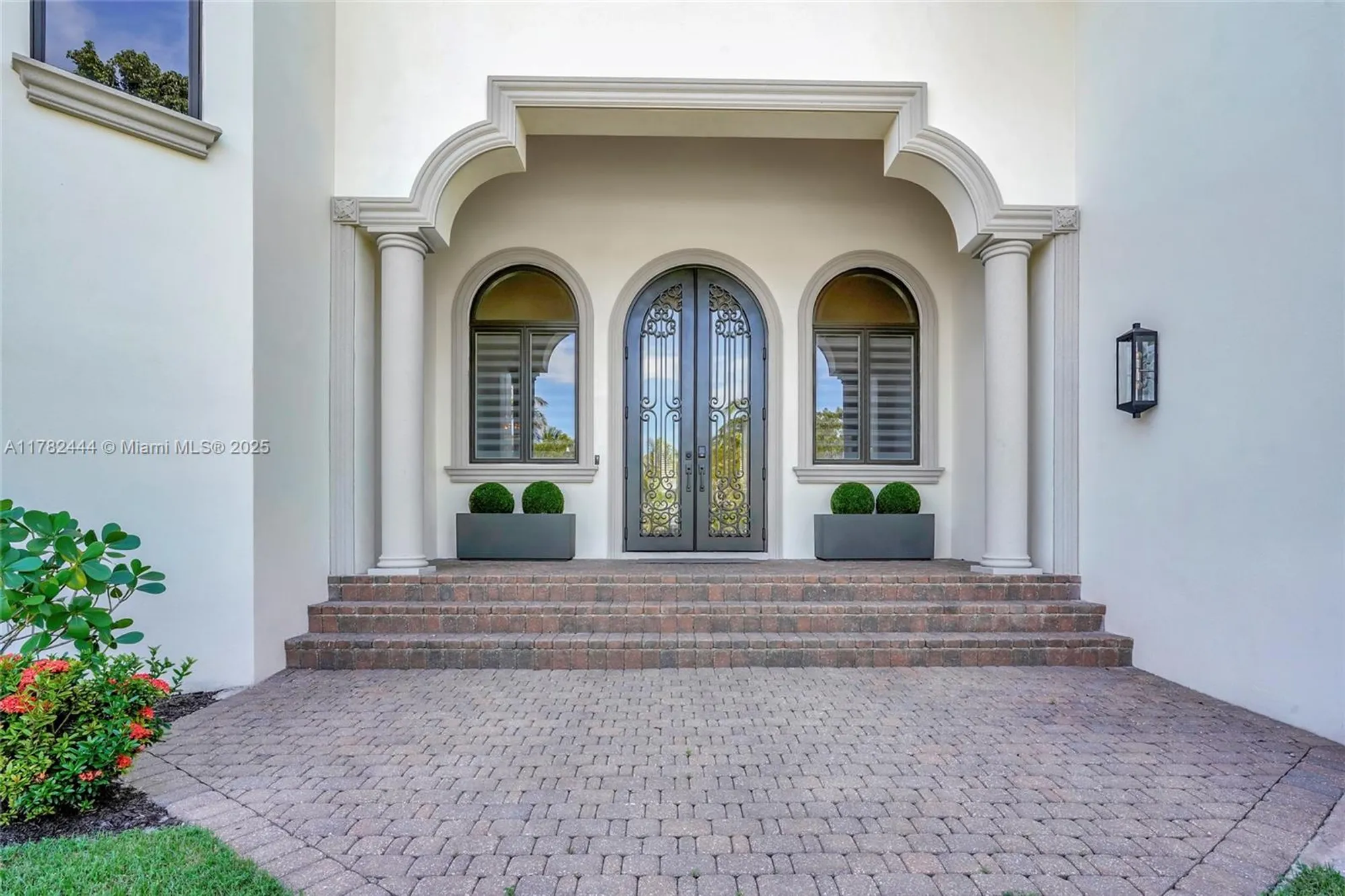 Property Slideshow image 54 of 56 | 606 binnacle dr, Naples, FL, 34103