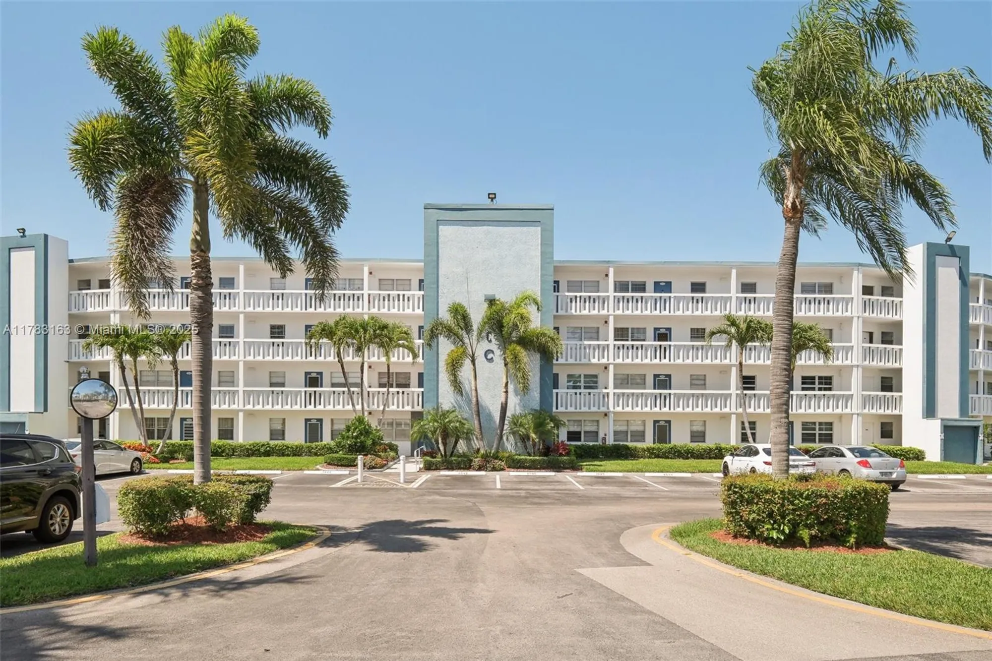 Property Slideshow image 1 of 27 | 2052 exeter c, Boca Raton, FL, 33434