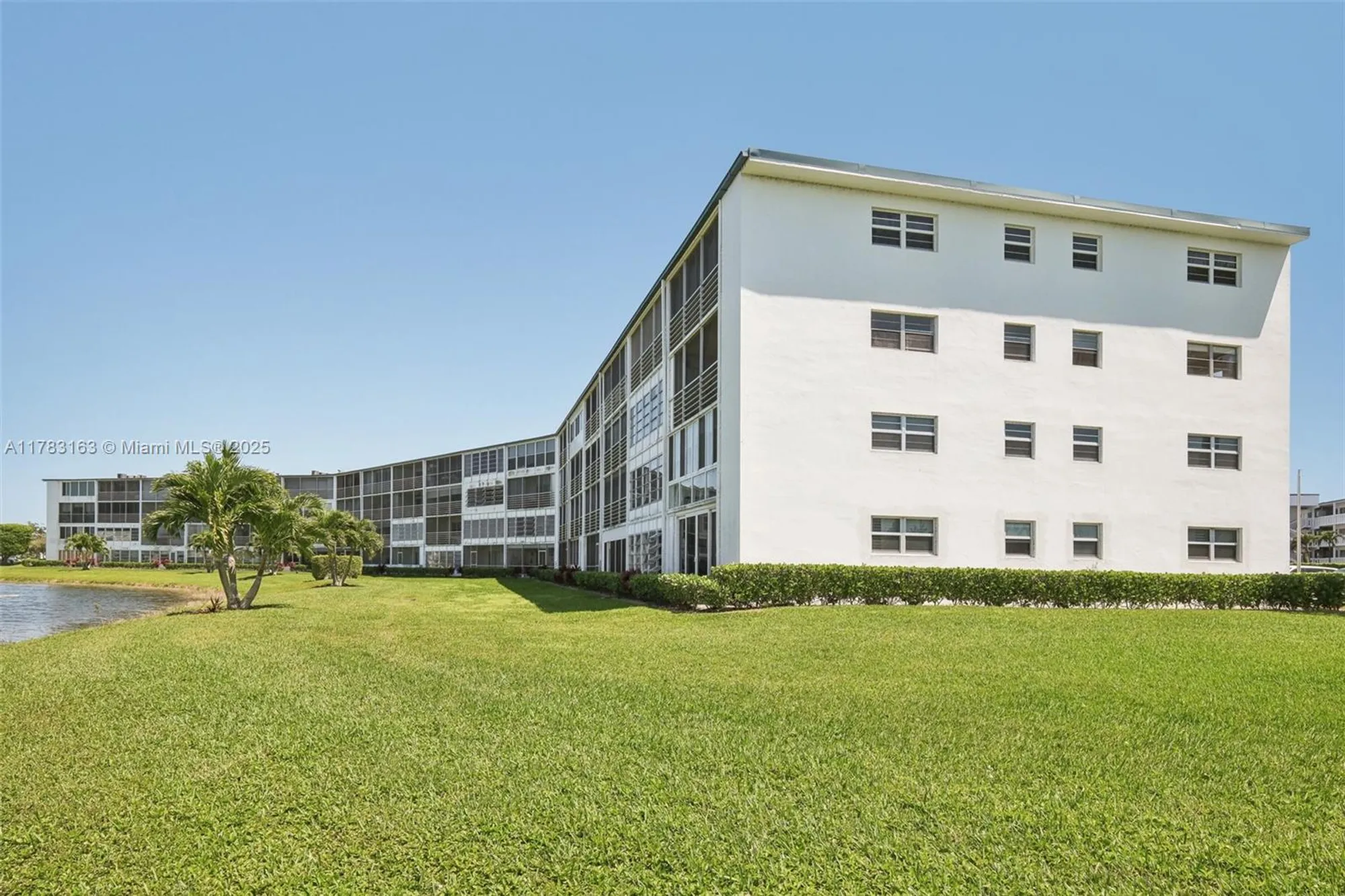 Property Slideshow image 23 of 27 | 2052 exeter c, Boca Raton, FL, 33434