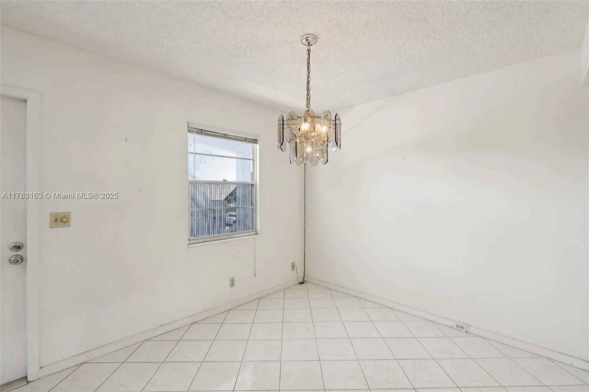 Property Slideshow image 6 of 27 | 2052 exeter c, Boca Raton, FL, 33434