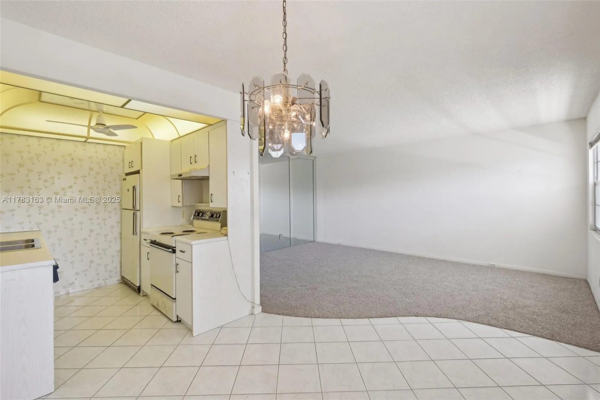 Property Slideshow image 7 of 27 | 2052 exeter c, Boca Raton, FL, 33434