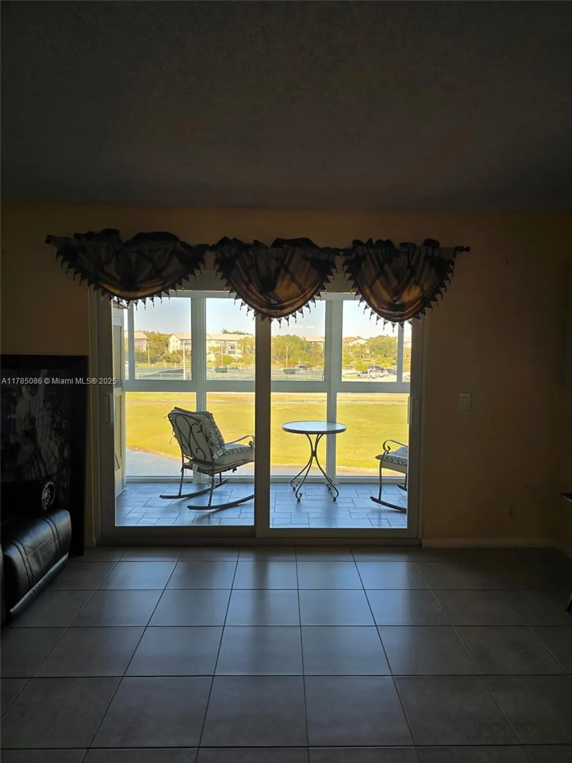 Property Slideshow image 11 of 11 | 901 sw 128th ter 407a, Pembroke Pines, FL, 33027