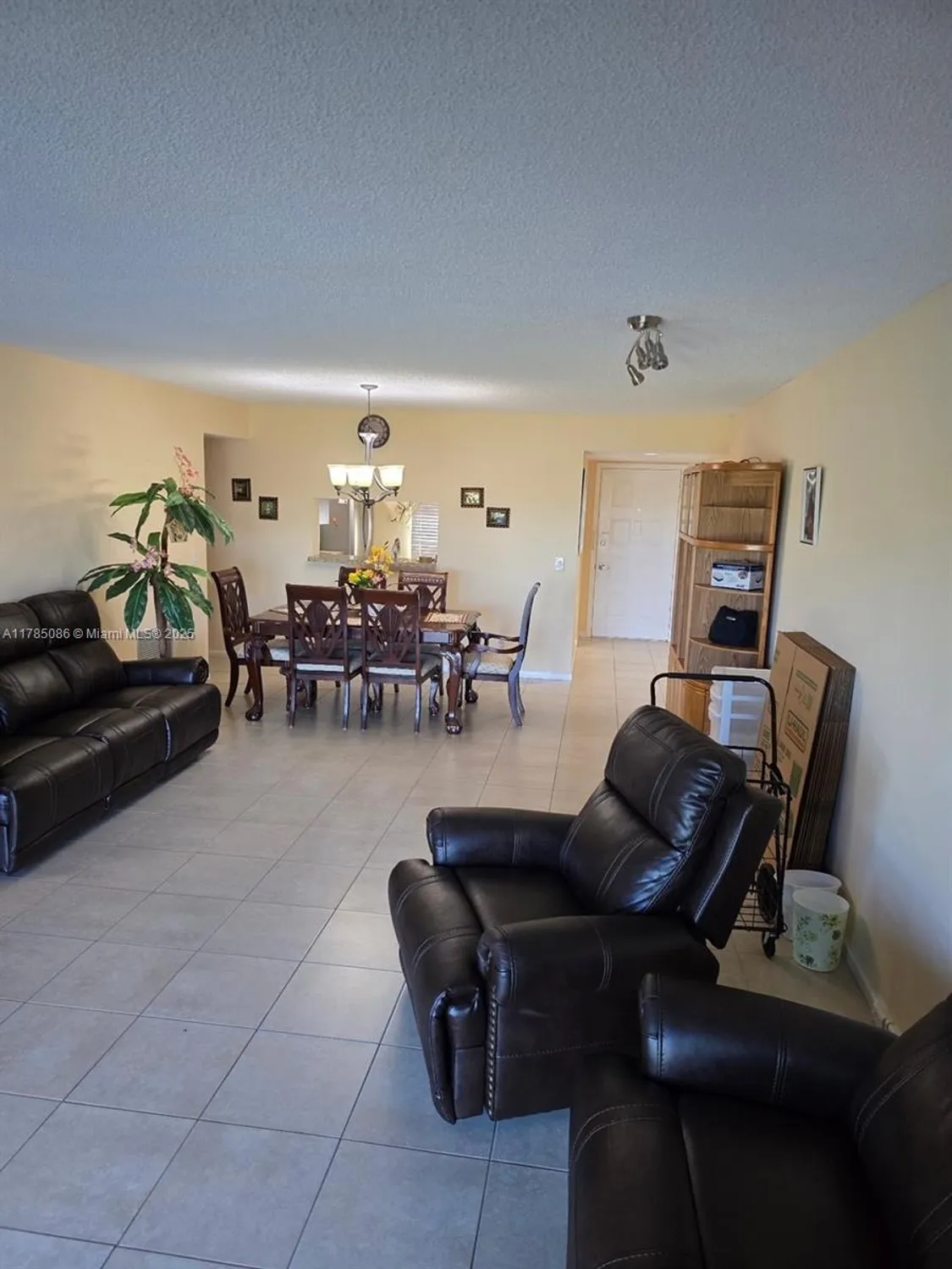Property Slideshow image 5 of 11 | 901 sw 128th ter 407a, Pembroke Pines, FL, 33027