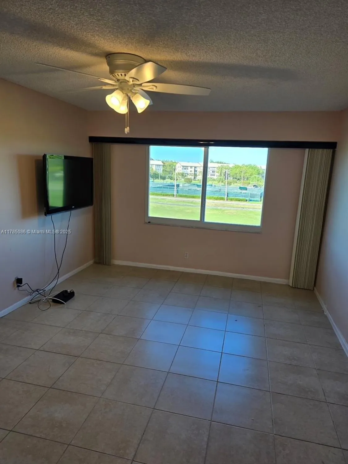 Property Slideshow image 7 of 11 | 901 sw 128th ter 407a, Pembroke Pines, FL, 33027