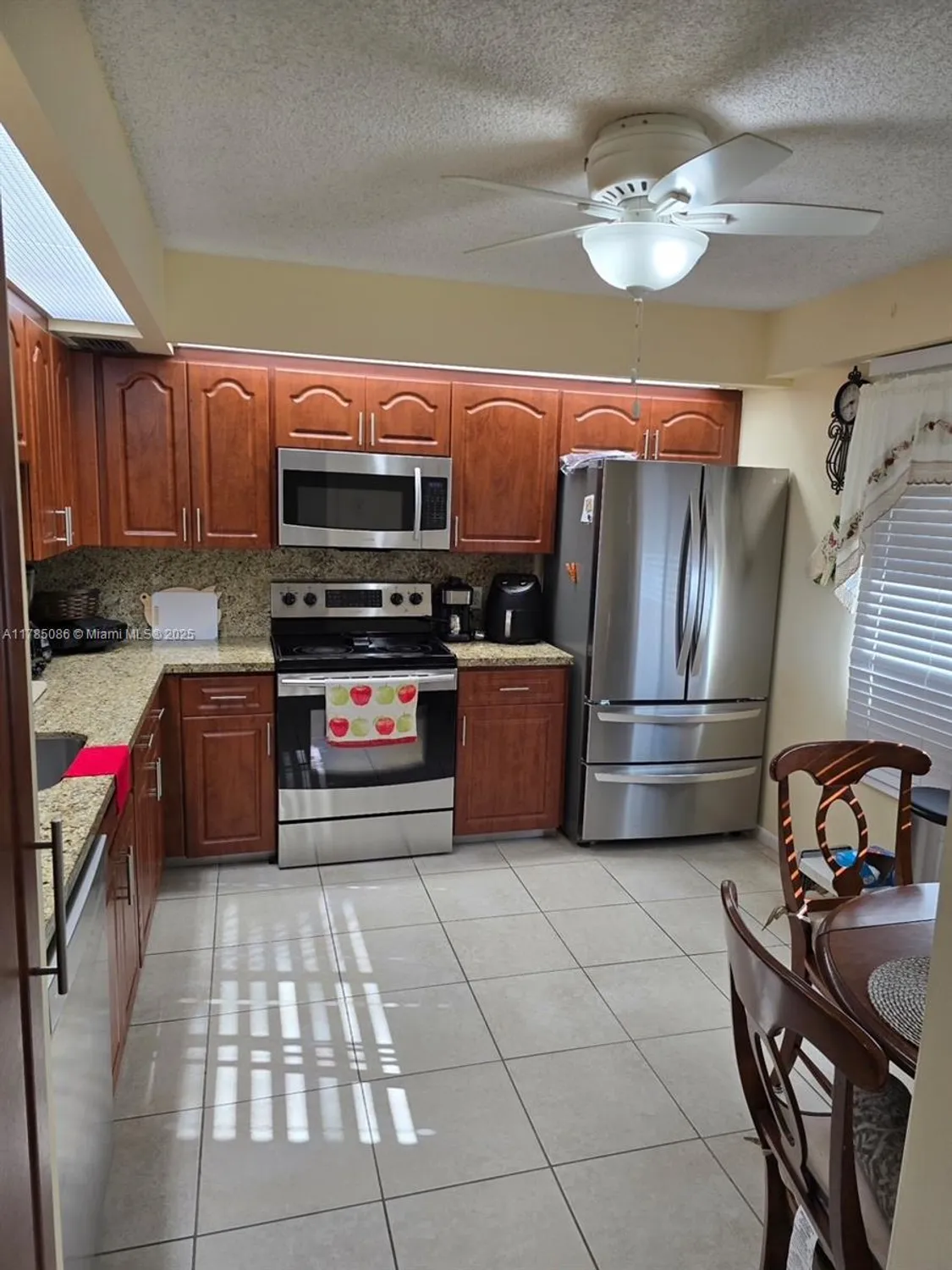 Property Slideshow image 8 of 11 | 901 sw 128th ter 407a, Pembroke Pines, FL, 33027
