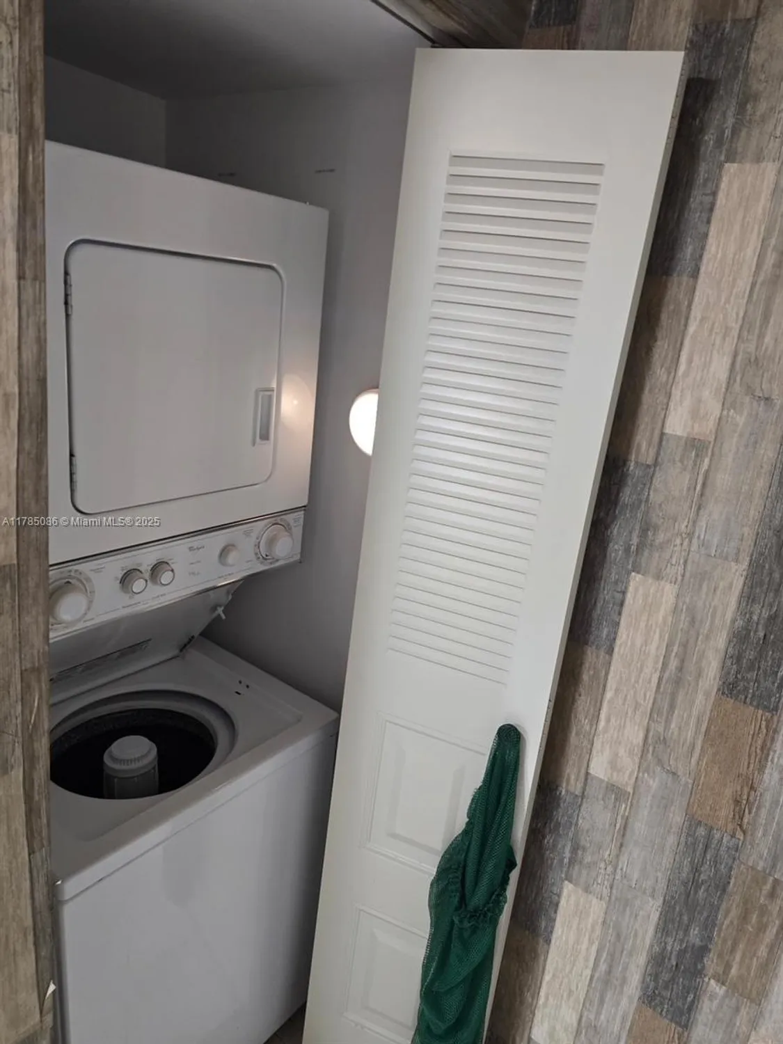 Property Slideshow image 9 of 11 | 901 sw 128th ter 407a, Pembroke Pines, FL, 33027