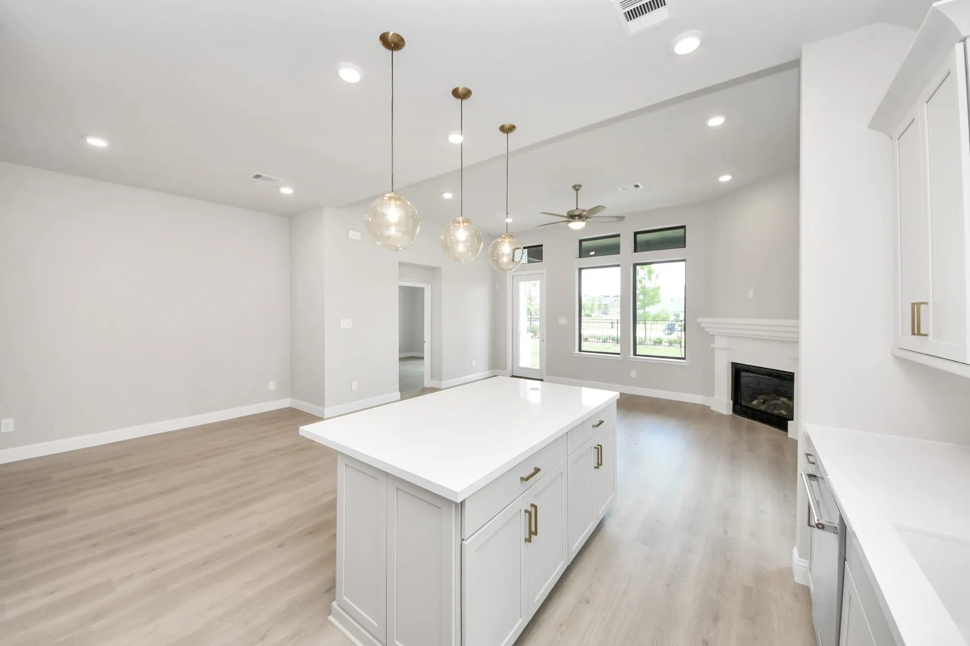 Property Slideshow image 24 of 33 | 14628 cedar elm ct, Willis, TX, 77318