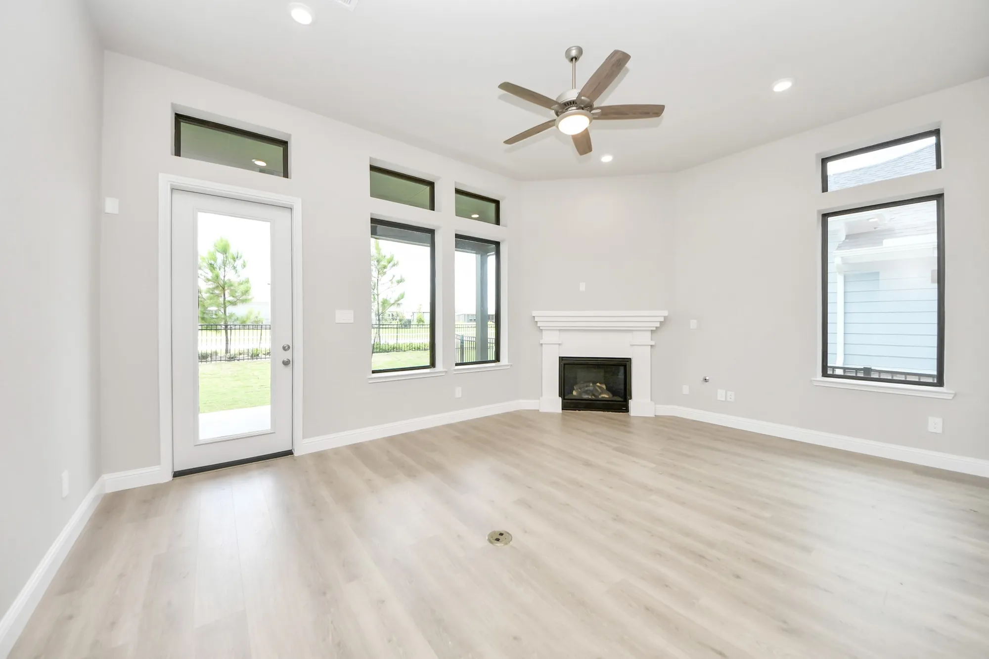 Property Slideshow image 25 of 33 | 14628 cedar elm ct, Willis, TX, 77318