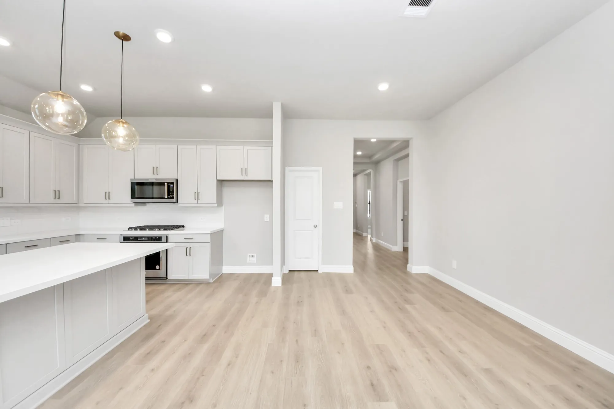 Property Slideshow image 21 of 33 | 14628 cedar elm ct, Willis, TX, 77318