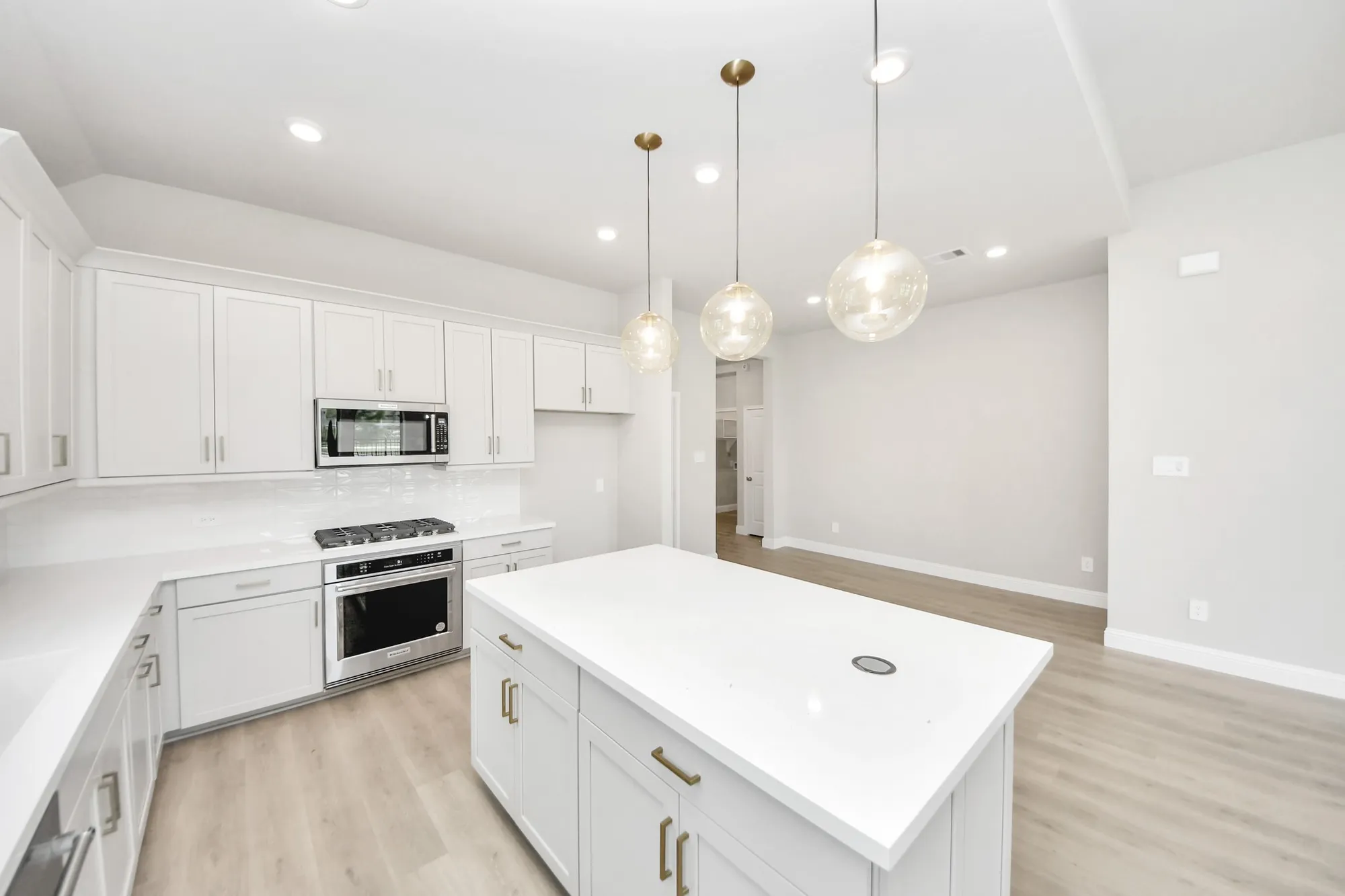 Property Slideshow image 23 of 33 | 14628 cedar elm ct, Willis, TX, 77318