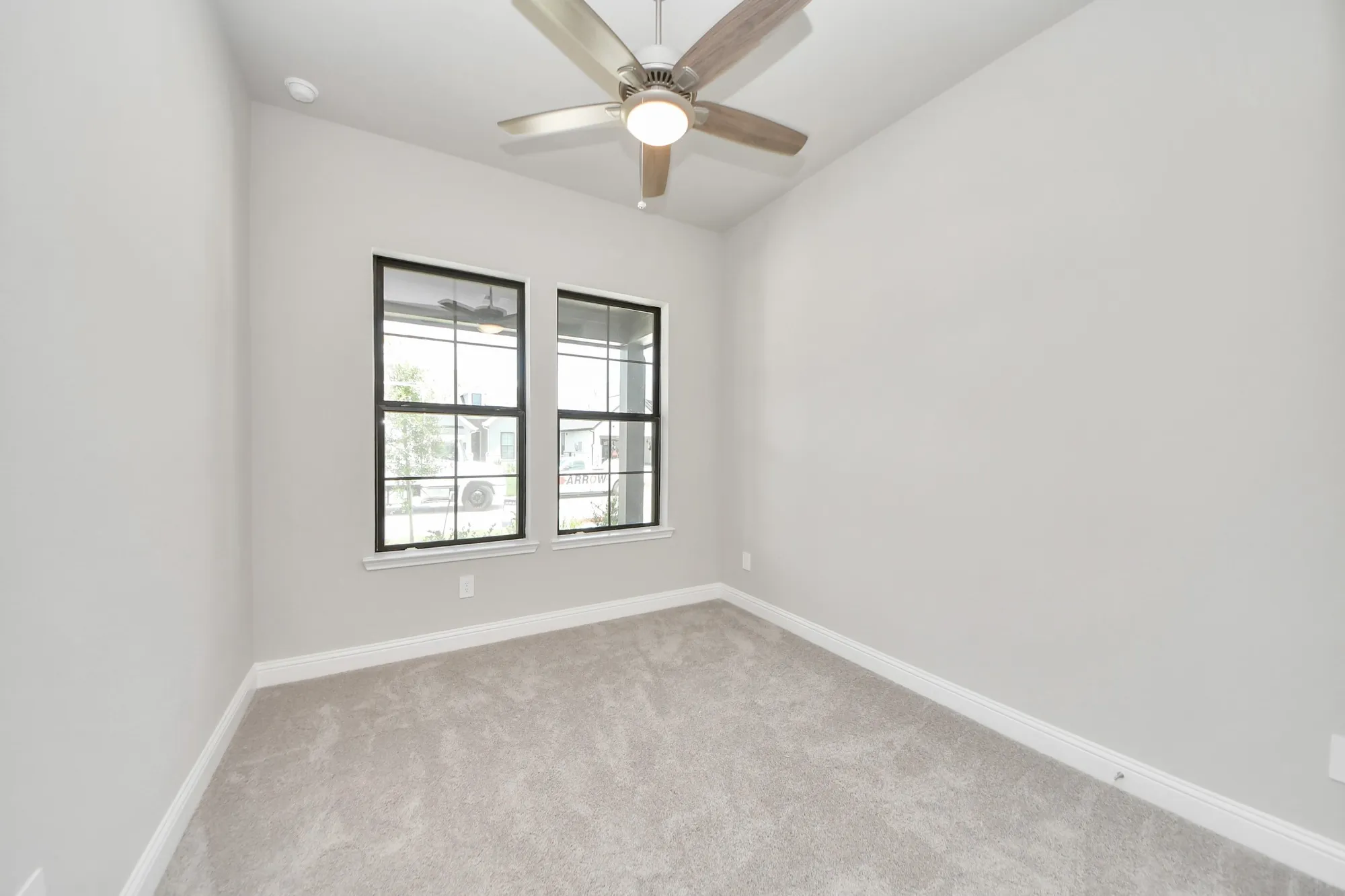 Property Slideshow image 4 of 33 | 14628 cedar elm ct, Willis, TX, 77318