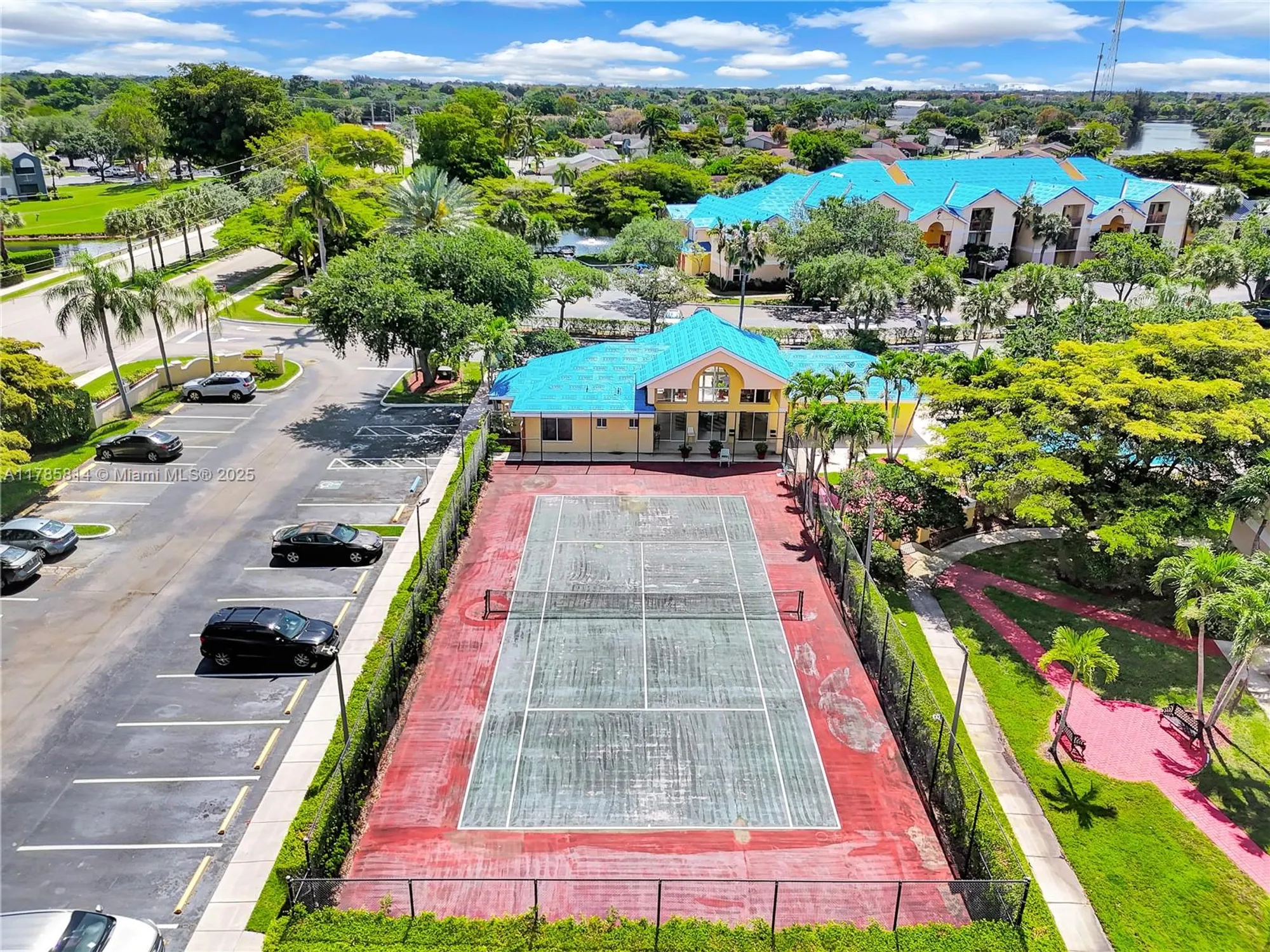 Property Slideshow image 38 of 40 | 7640 westwood dr apt 404, Tamarac, FL, 33321