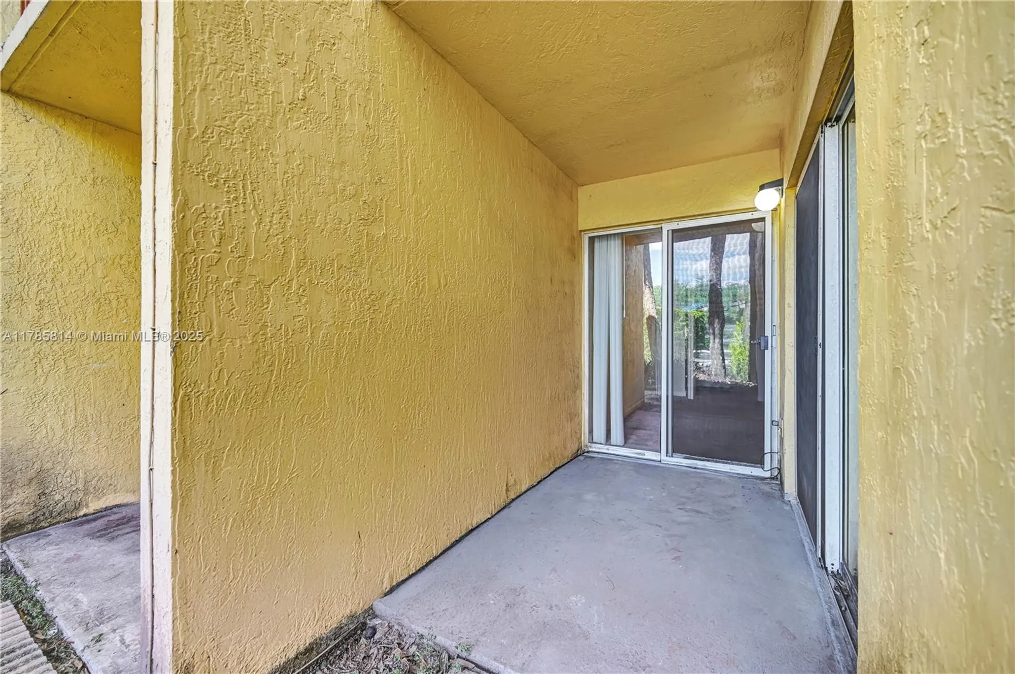 Property Slideshow image 30 of 40 | 7640 westwood dr apt 404, Tamarac, FL, 33321