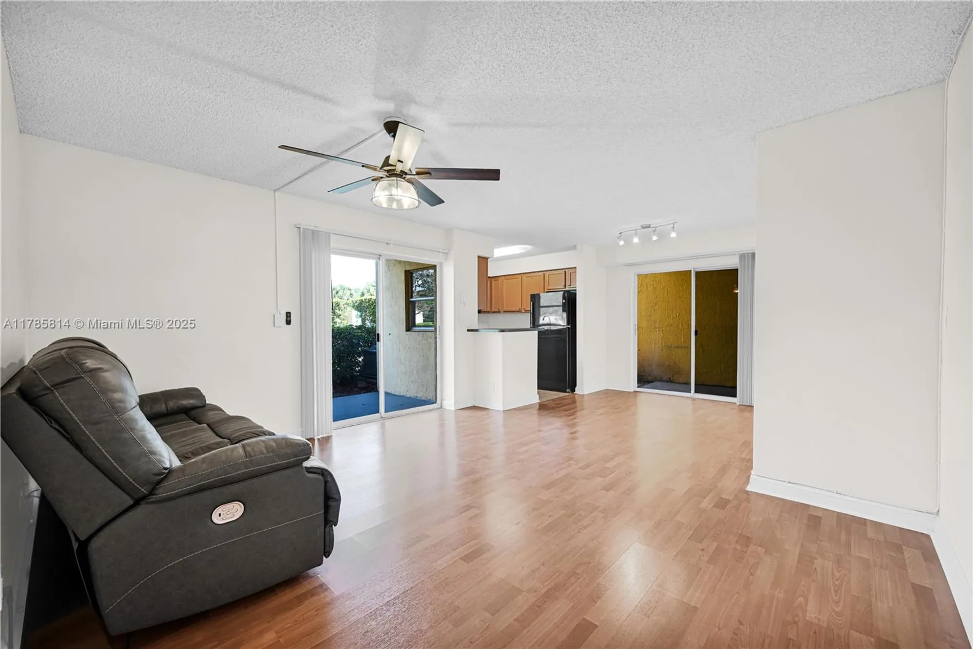 Property Slideshow image 5 of 40 | 7640 westwood dr apt 404, Tamarac, FL, 33321