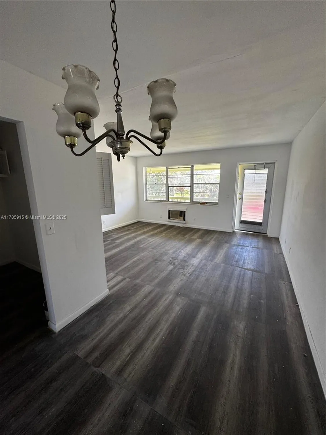 Property Slideshow image 9 of 9 | 42 sheffield b b, West Palm Beach, FL, 33417