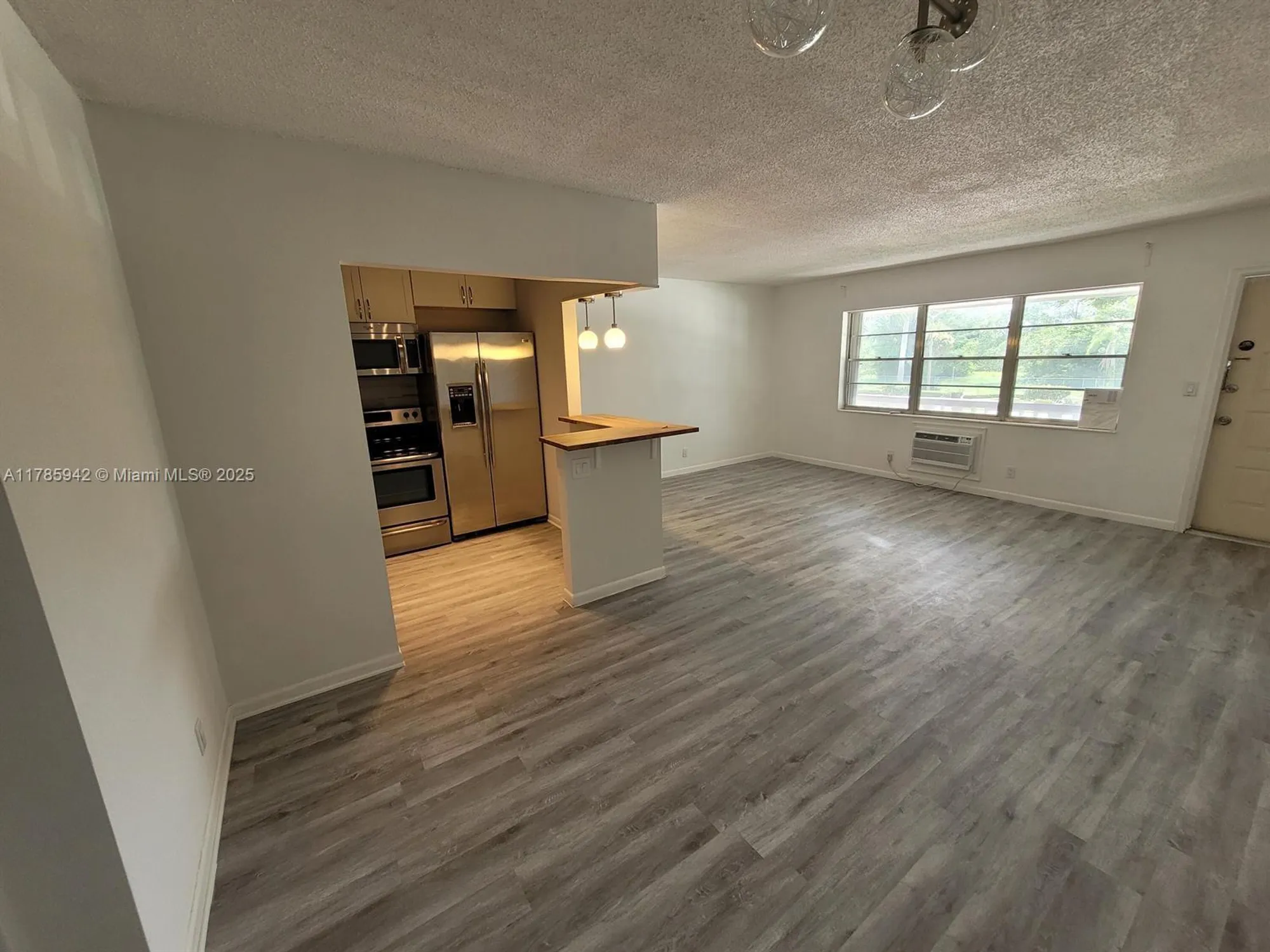 Property Slideshow image 2 of 18 | 14 salisbury a # 14, West Palm Beach, FL, 33417