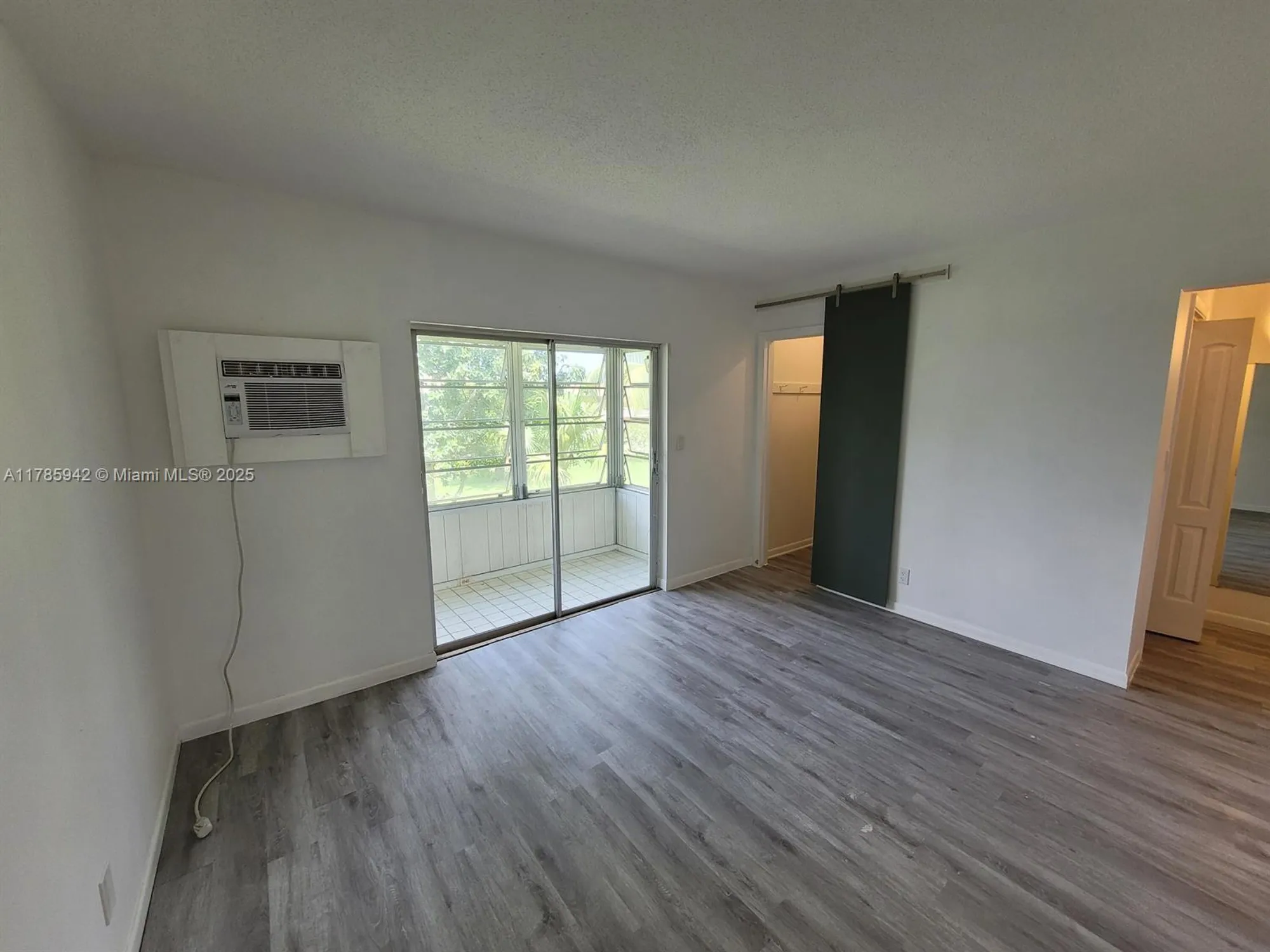 Property Slideshow image 5 of 18 | 14 salisbury a # 14, West Palm Beach, FL, 33417