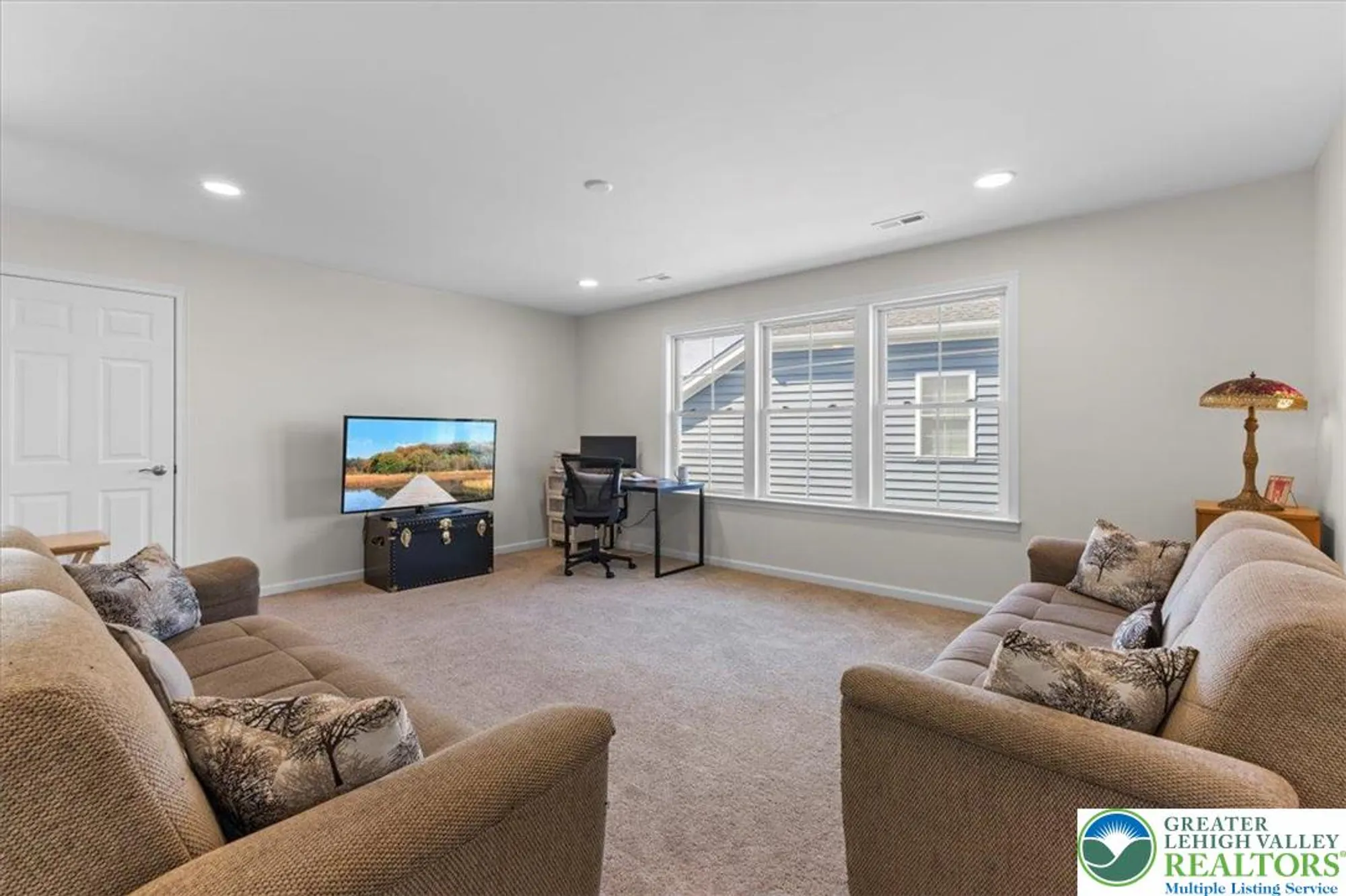 Property Slideshow image 42 of 64 | 3912 independence dr, Easton, PA, 18045