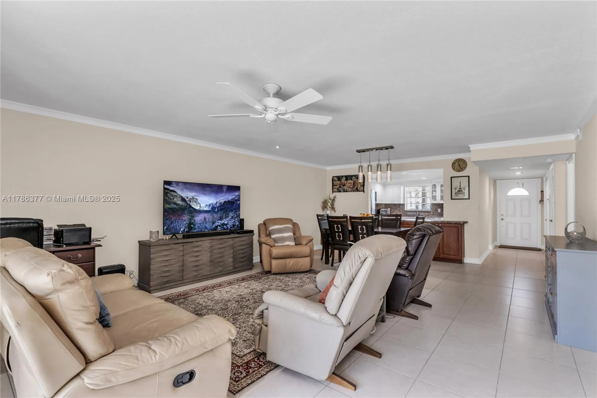 Property Slideshow image 11 of 35 | 281 s hollybrook dr apt 106, Pembroke Pines, FL, 33025