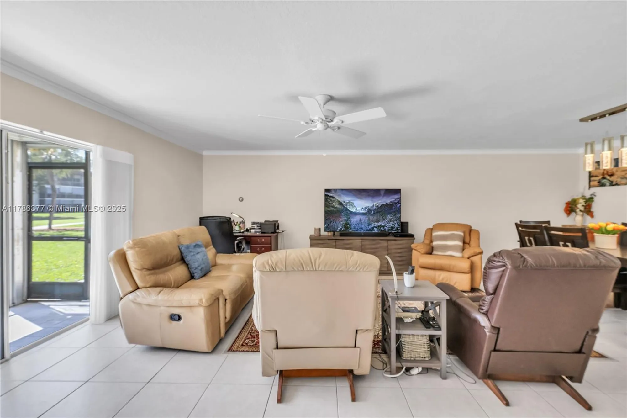 Property Slideshow image 13 of 35 | 281 s hollybrook dr apt 106, Pembroke Pines, FL, 33025